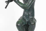 Bruno Giorgi (1905-1993), Flautista - Escultura  de bronze representando flautista. Altura bronze 96 cm. (Medidas da base 46 x 30 alt.10 cm.)