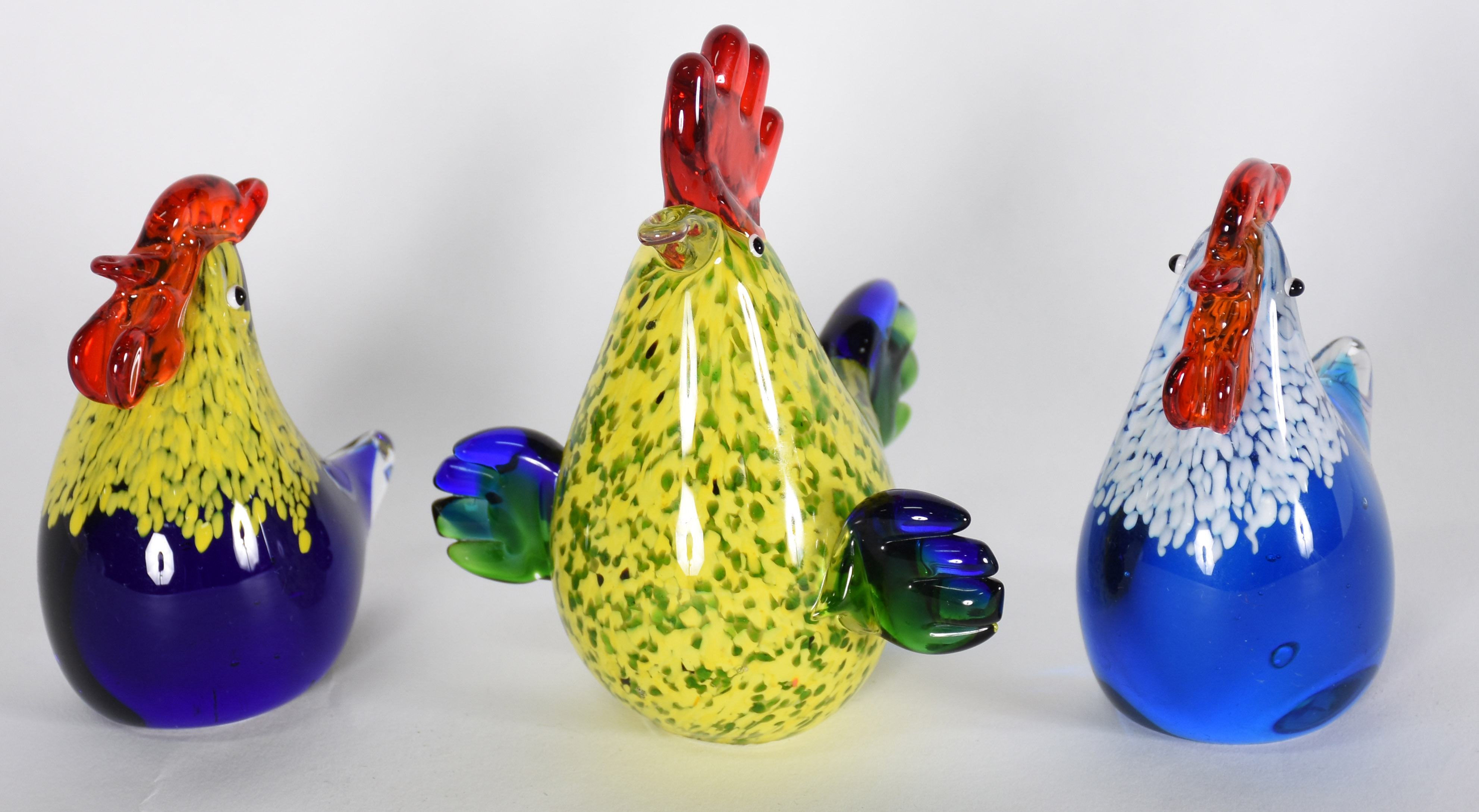 Três esculturas de murano representando "galinha". - foto 1 de 4