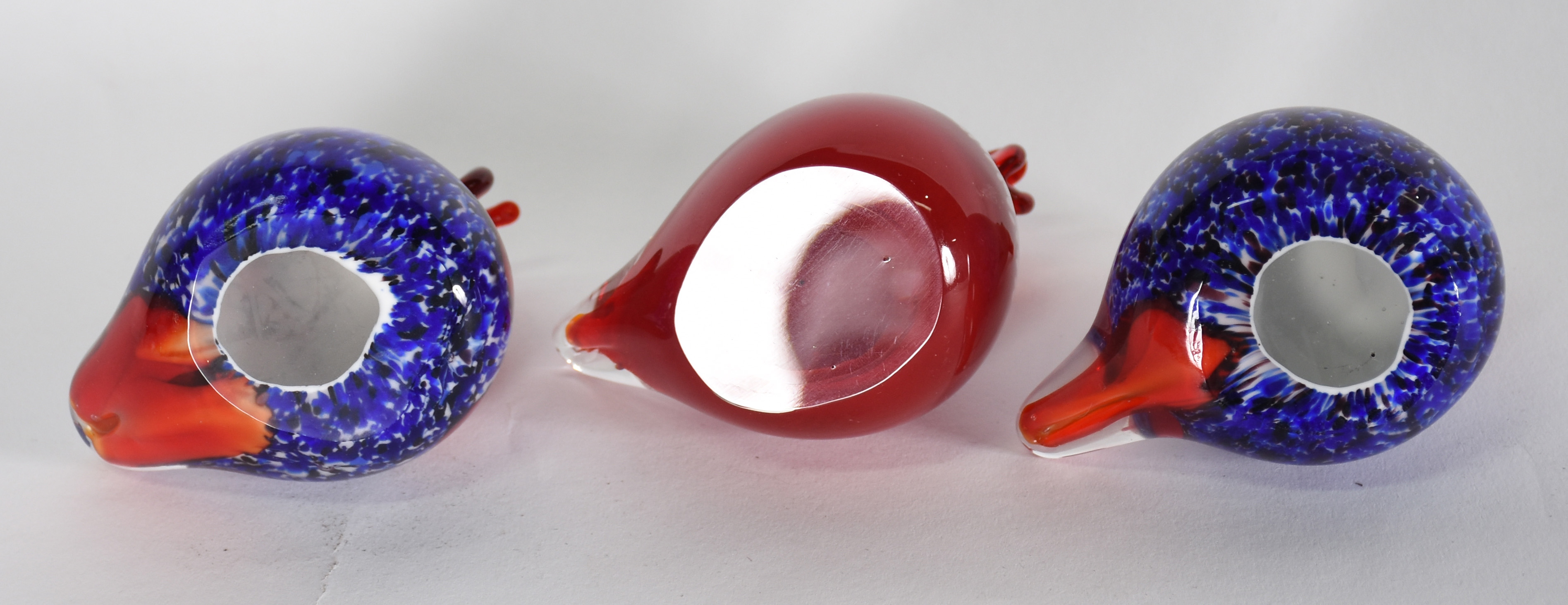 Três esculturas de Murano representando galinhas. - foto 4 de 4