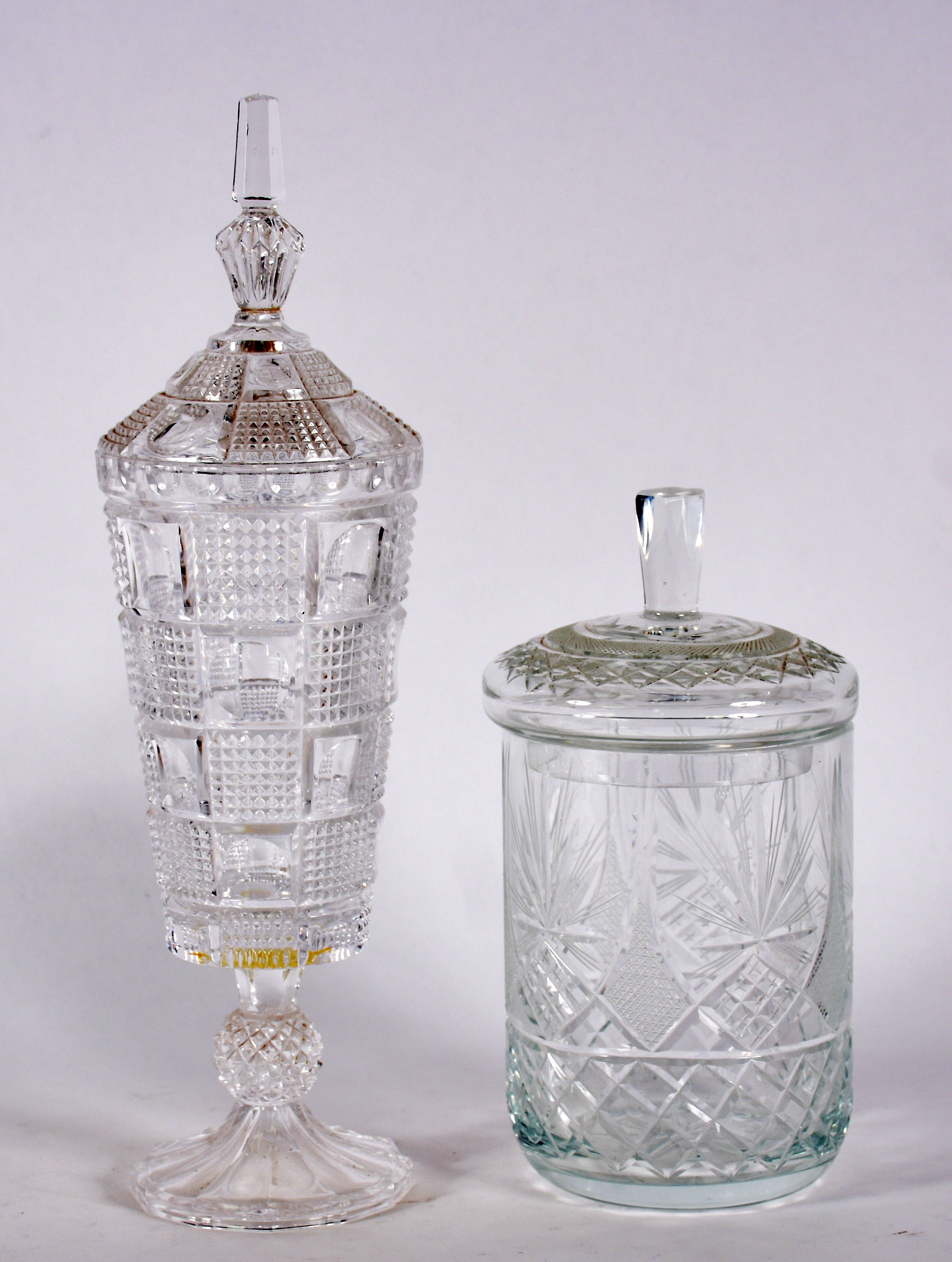 Duas bombonieres de cristal tcheco lapidado. - foto 1 de 4