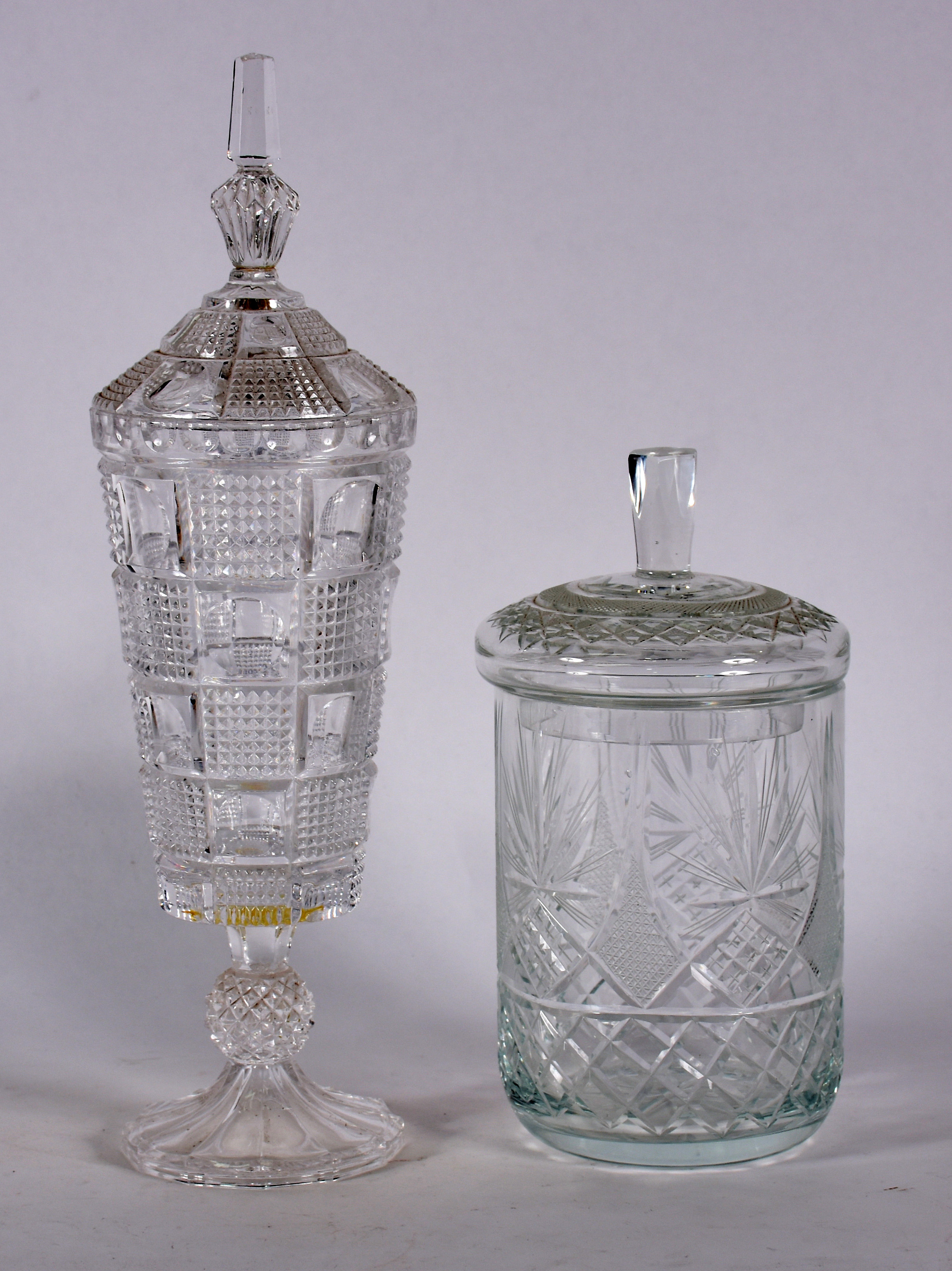 Duas bombonieres de cristal tcheco lapidado. - foto 3 de 4