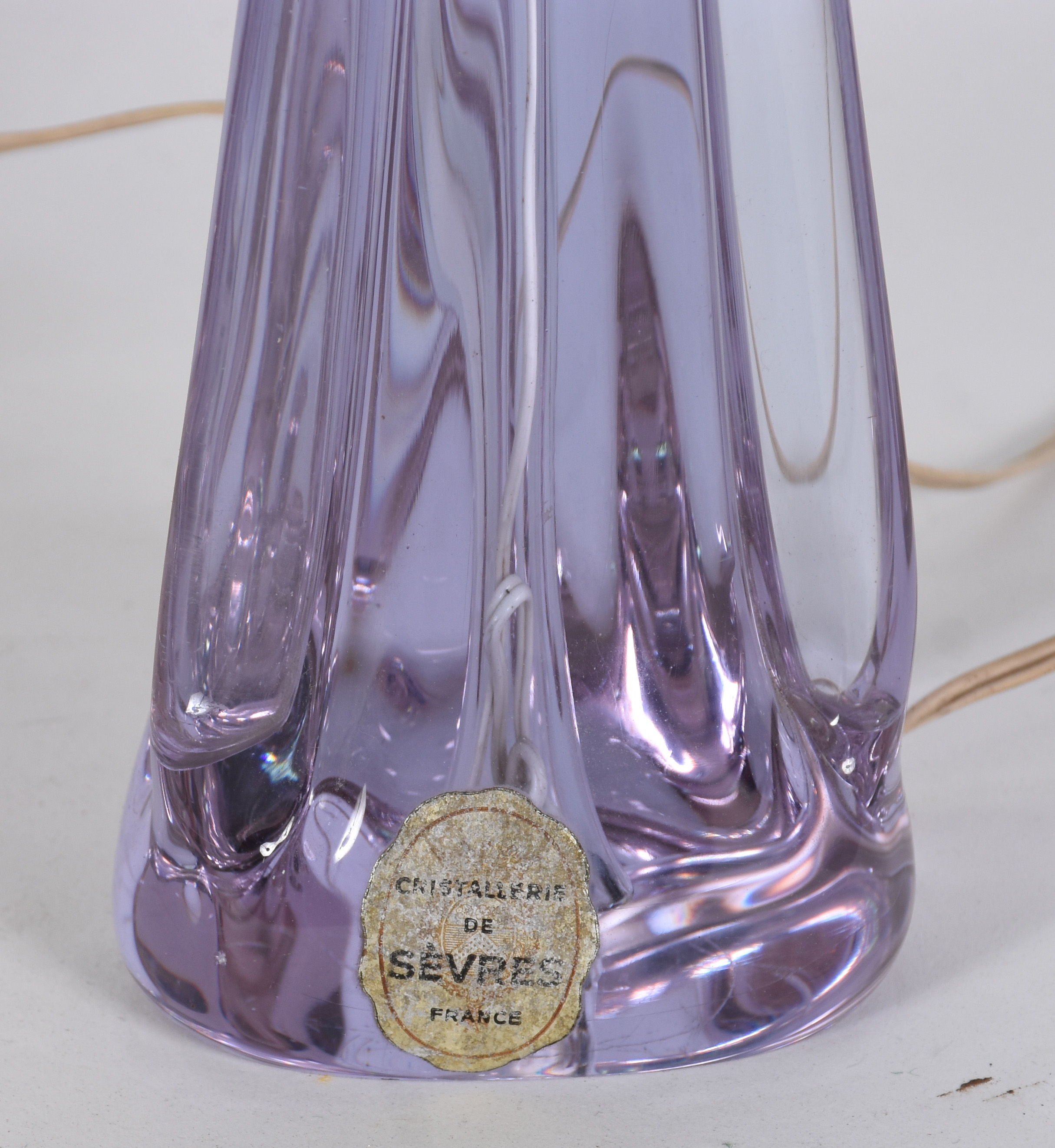 Três abatjoures de cristal Francês de Sèvres, sendo um par na cor... - foto 3 de 5