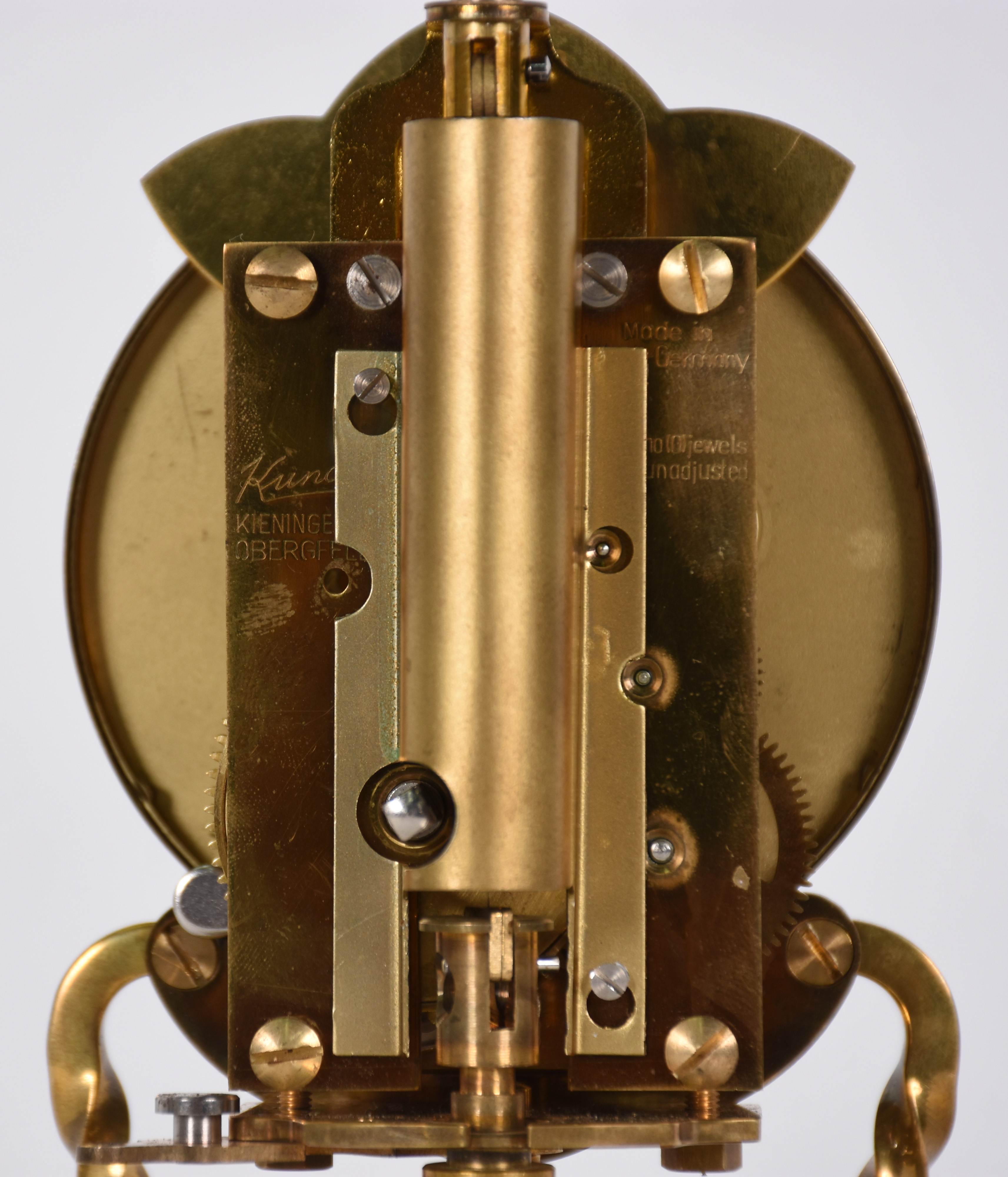 Relógio de mesa de metal dourado KUNDO com redoma de vidro. - foto 5 de 5
