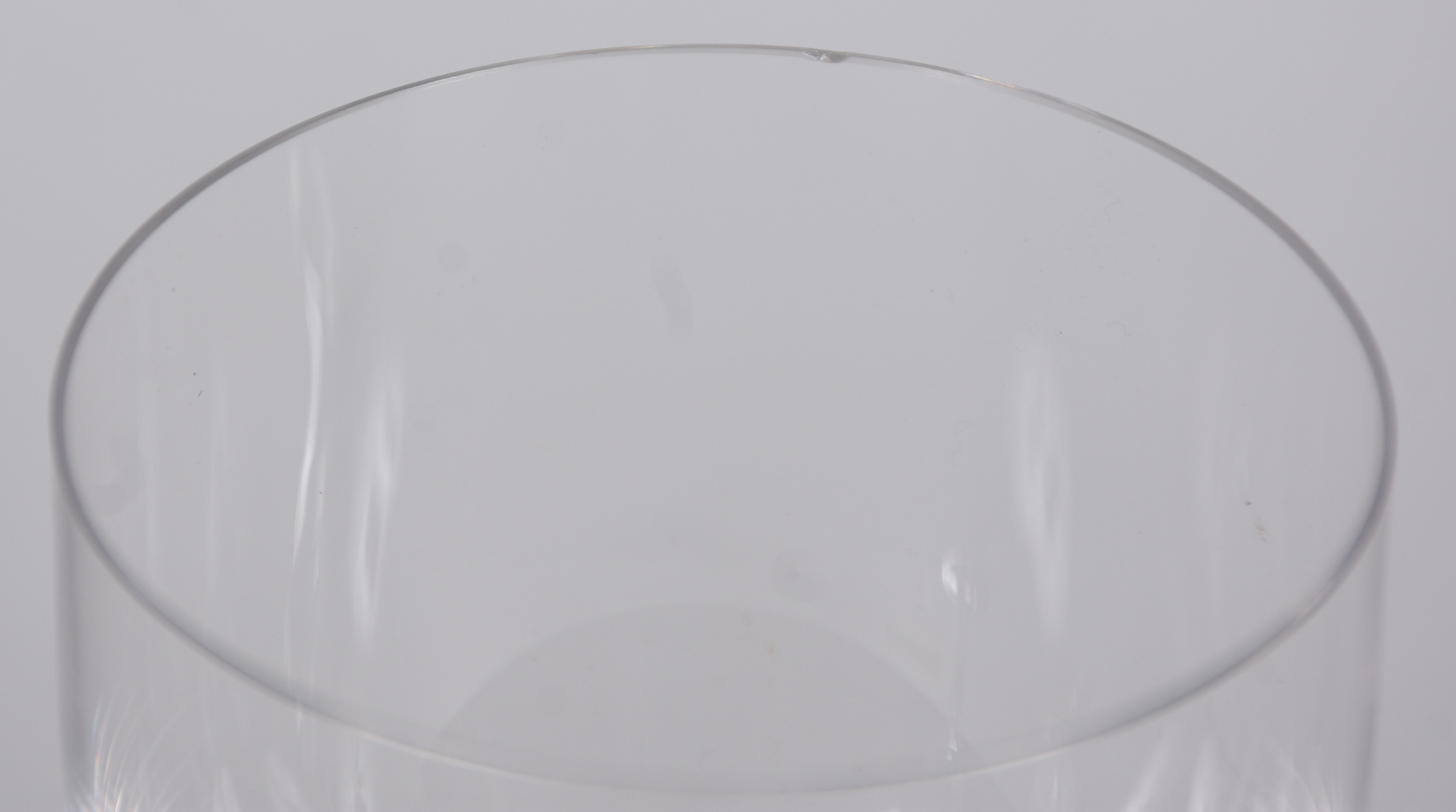 Conjunto de cristal STRAUSS, composto de 9 flutes, 11 cálices para... - foto 7 de 7
