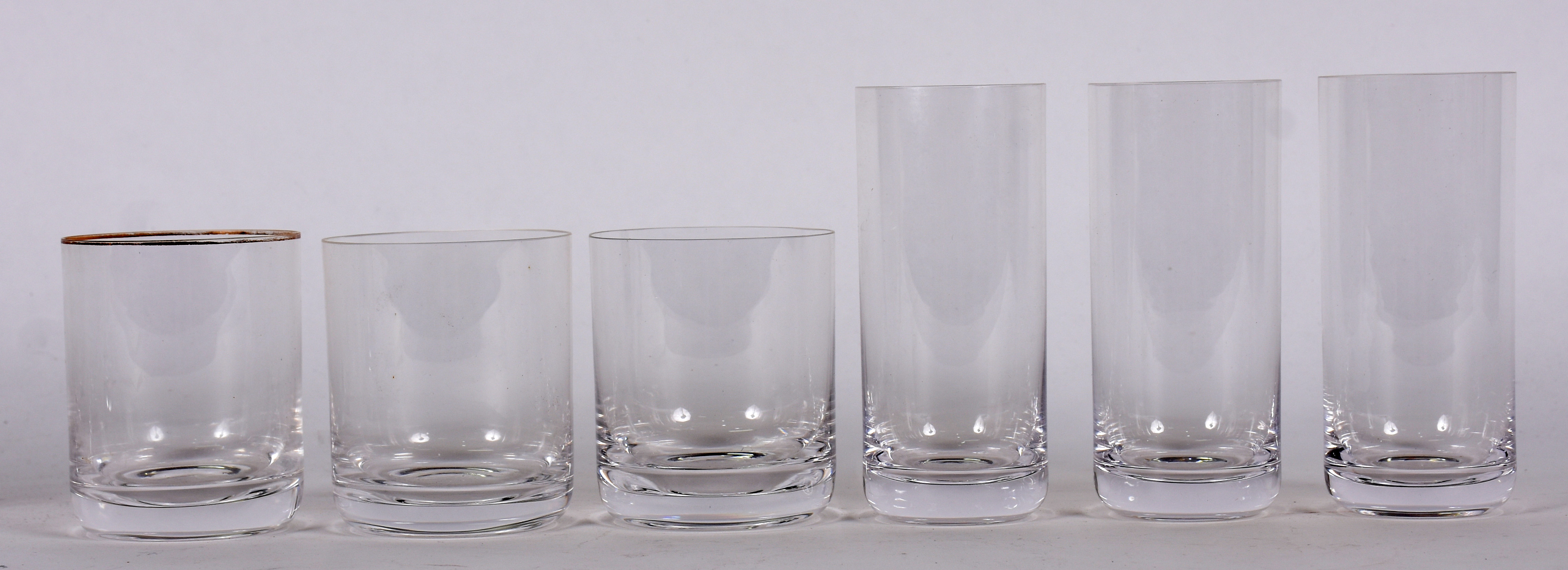 Conjunto de cristal Strauss composto de 9 copos curtos e 6 copos... - foto 1 de 5