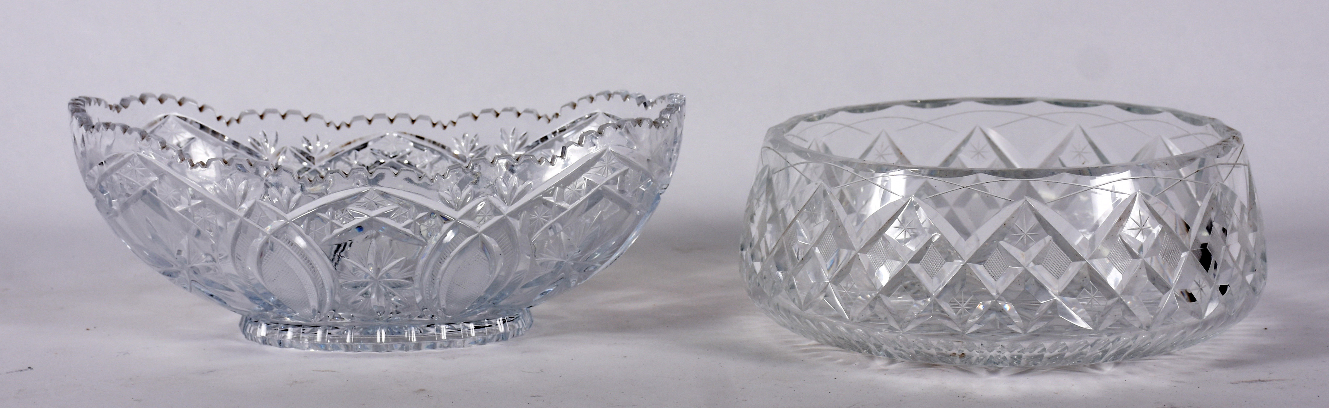 Duas fruteiras de cristal tcheco lapidado. - foto 2 de 3