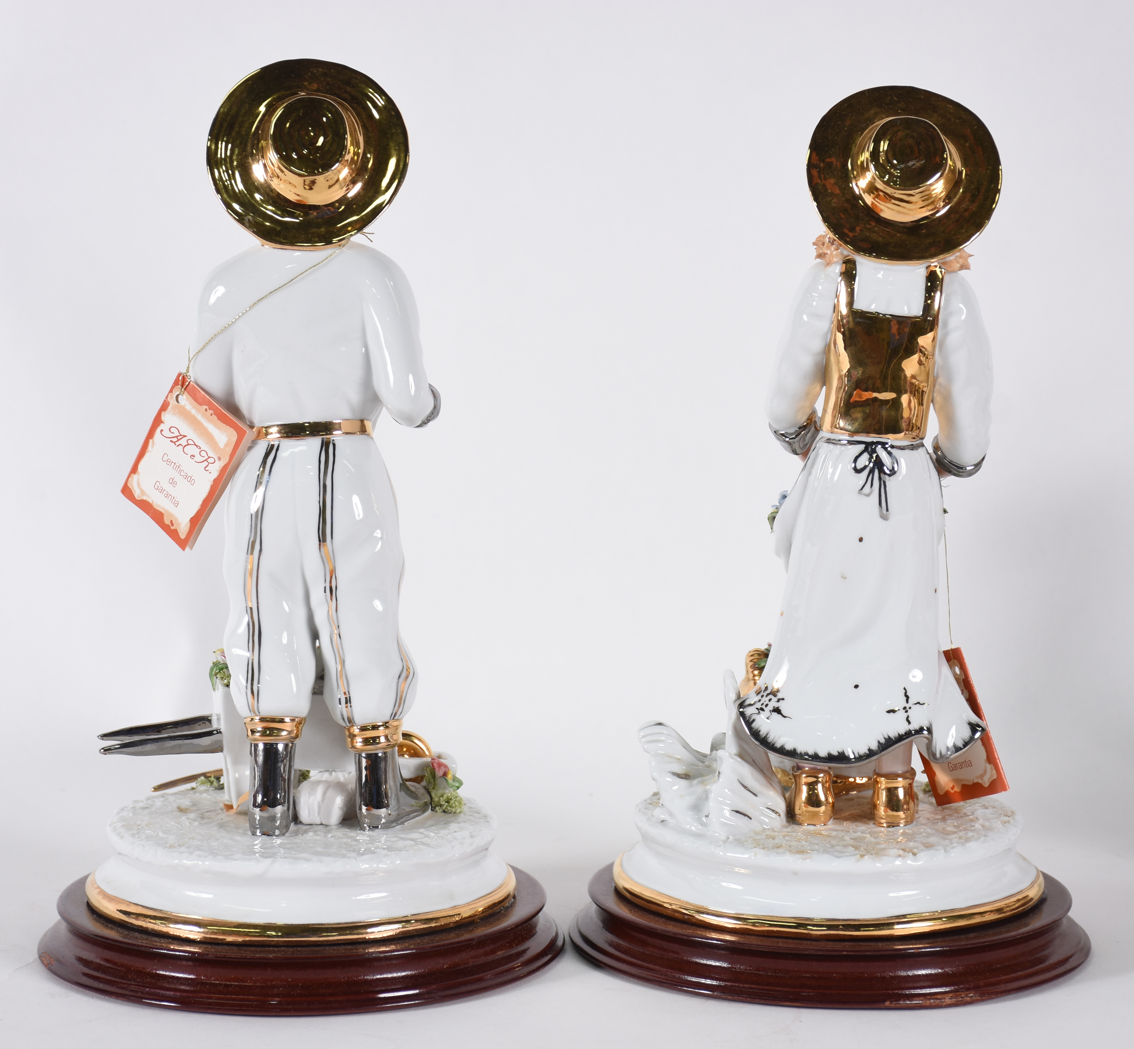 Casal de camponês - Esta estatueta foi elaborada com a mais pura... - foto 3 de 4