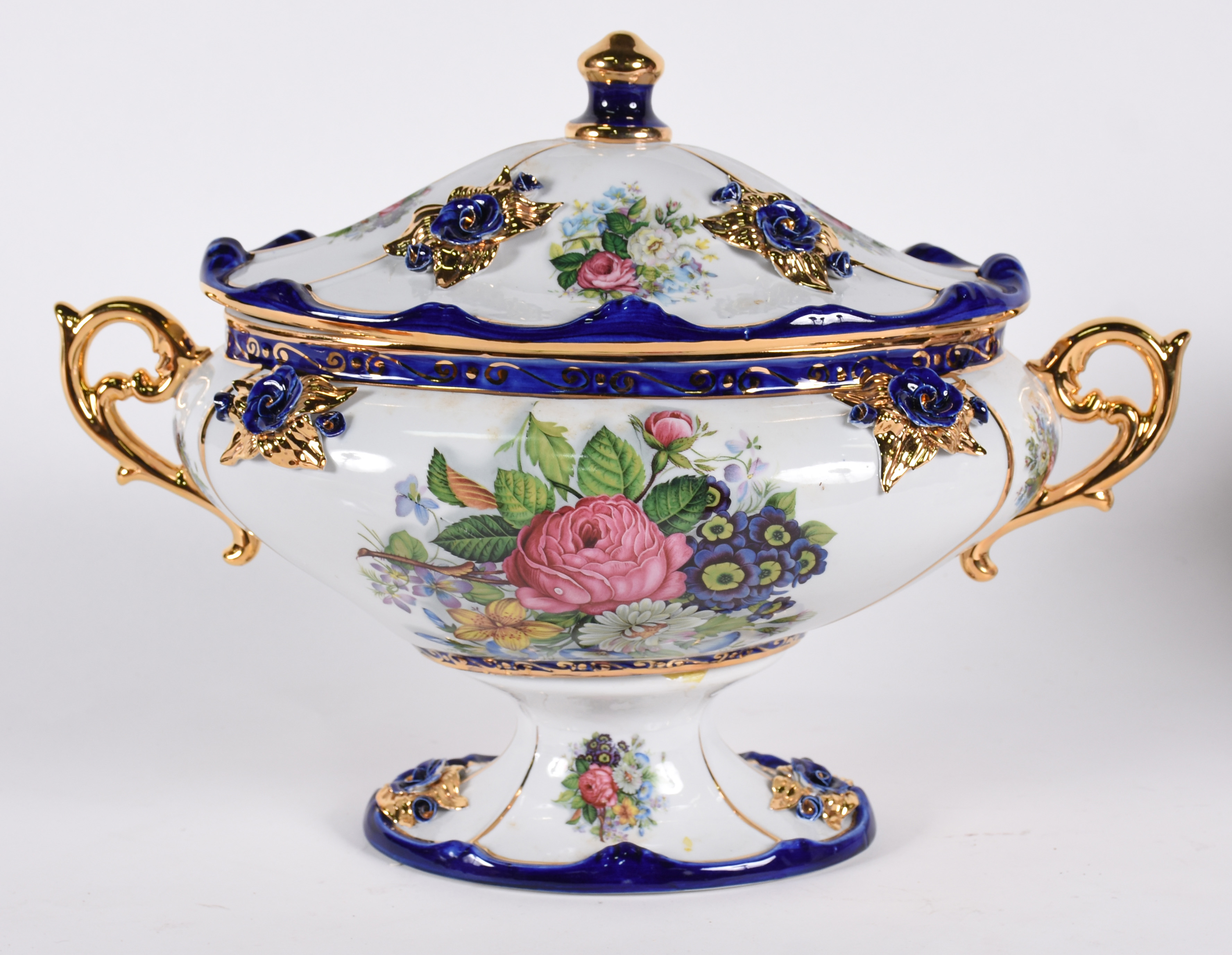 Sopeira de porcelana portuguesa Myrtus. - foto 1 de 5