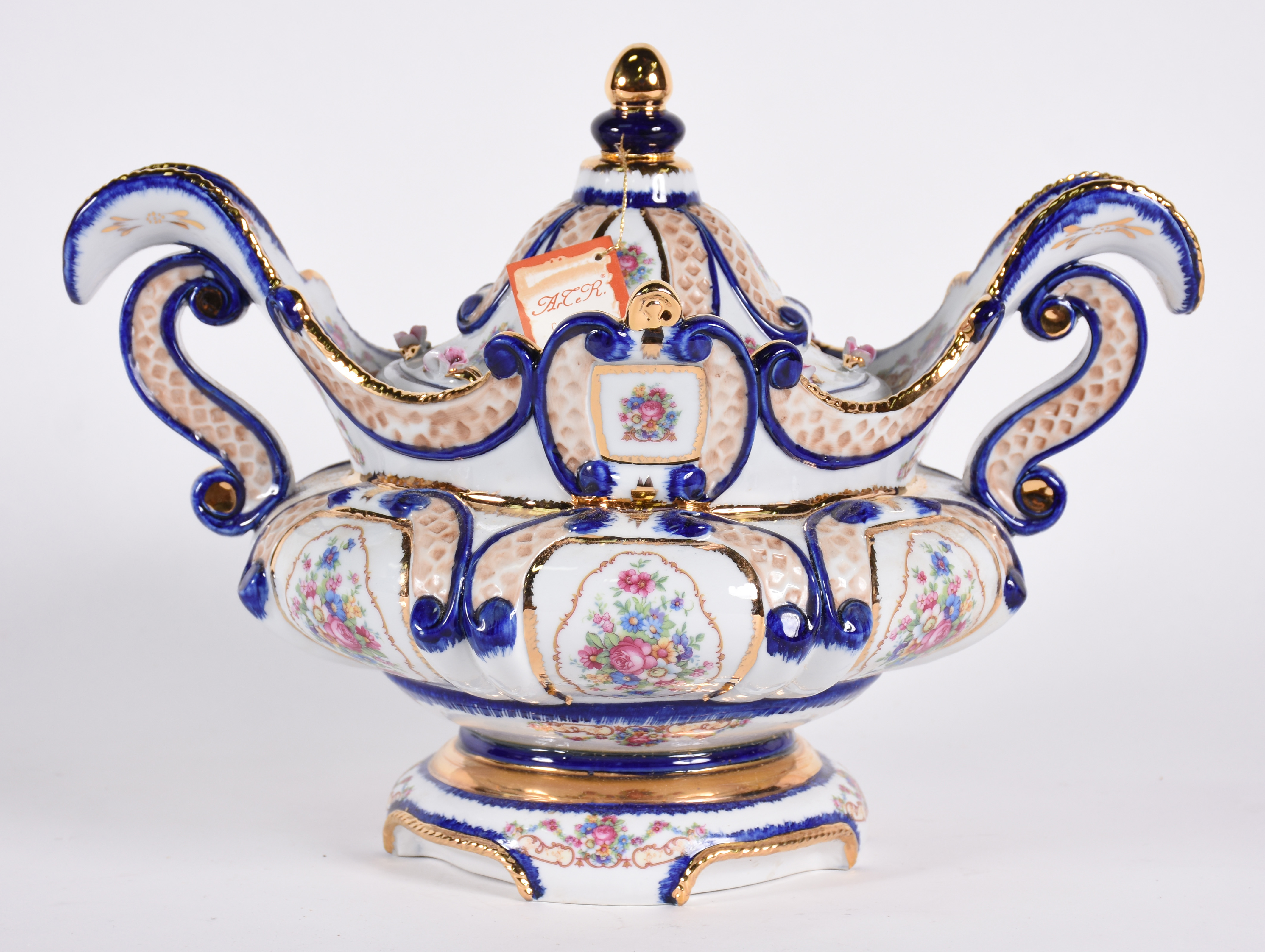 Sopeira de porcelana portuguesa Myrtus. - foto 1 de 5