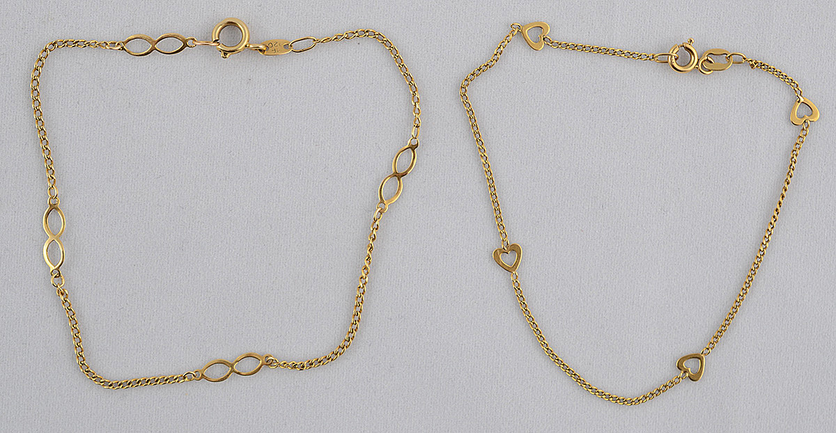 Duas pulseiras de ouro 18 k. Peso total 3,2 g - Comprimento 20 cm.