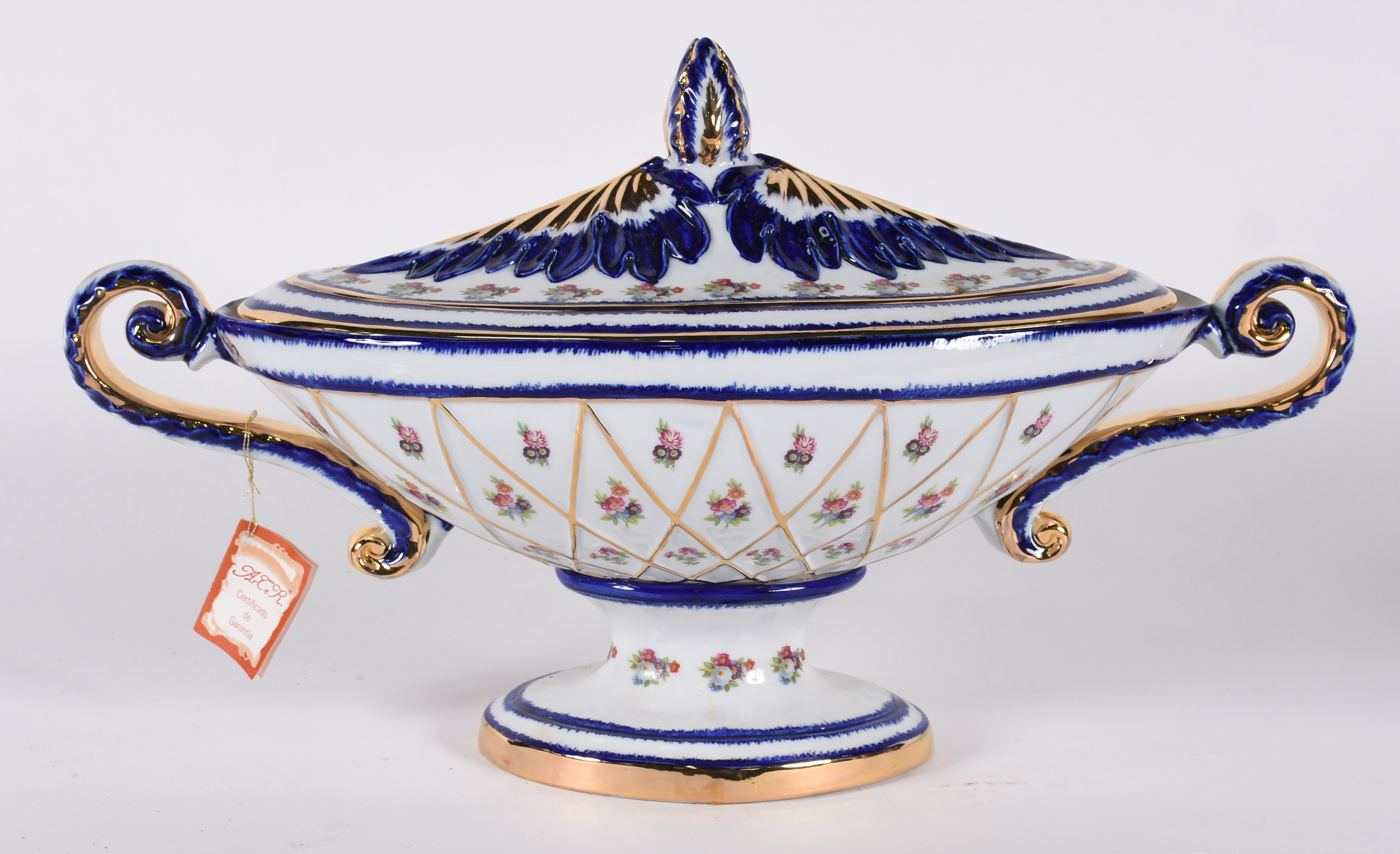 Sopeira de porcelana portuguesa Myrtus. - foto 1 de 6