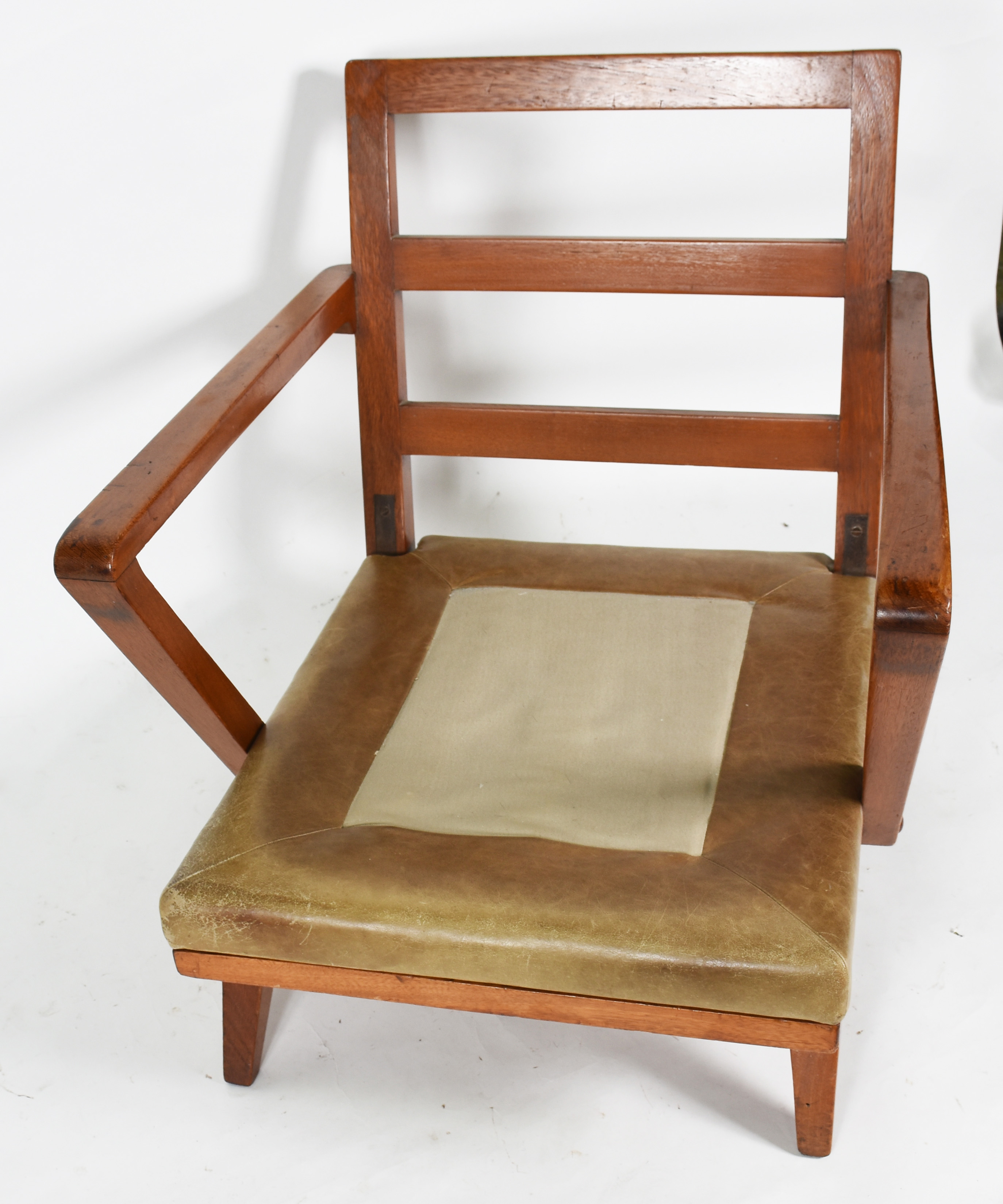 Poltrona de madeira nobre, design anos 50/60, fabricação LAUBISCH... - foto 3 de 5