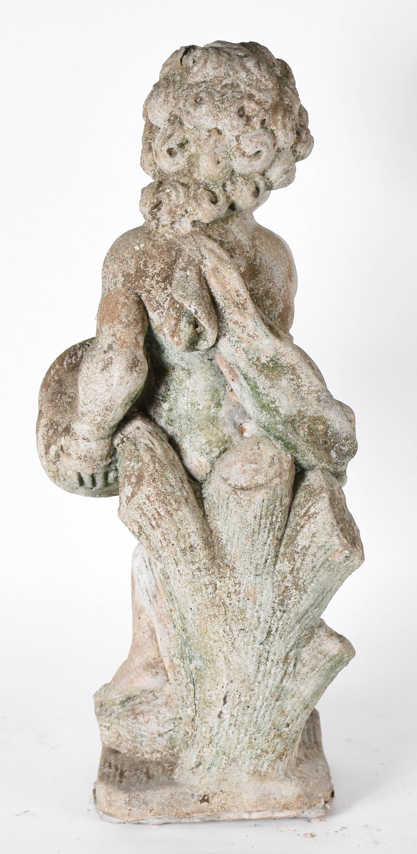 Escultura de pedra representando anjo. - foto 4 de 4