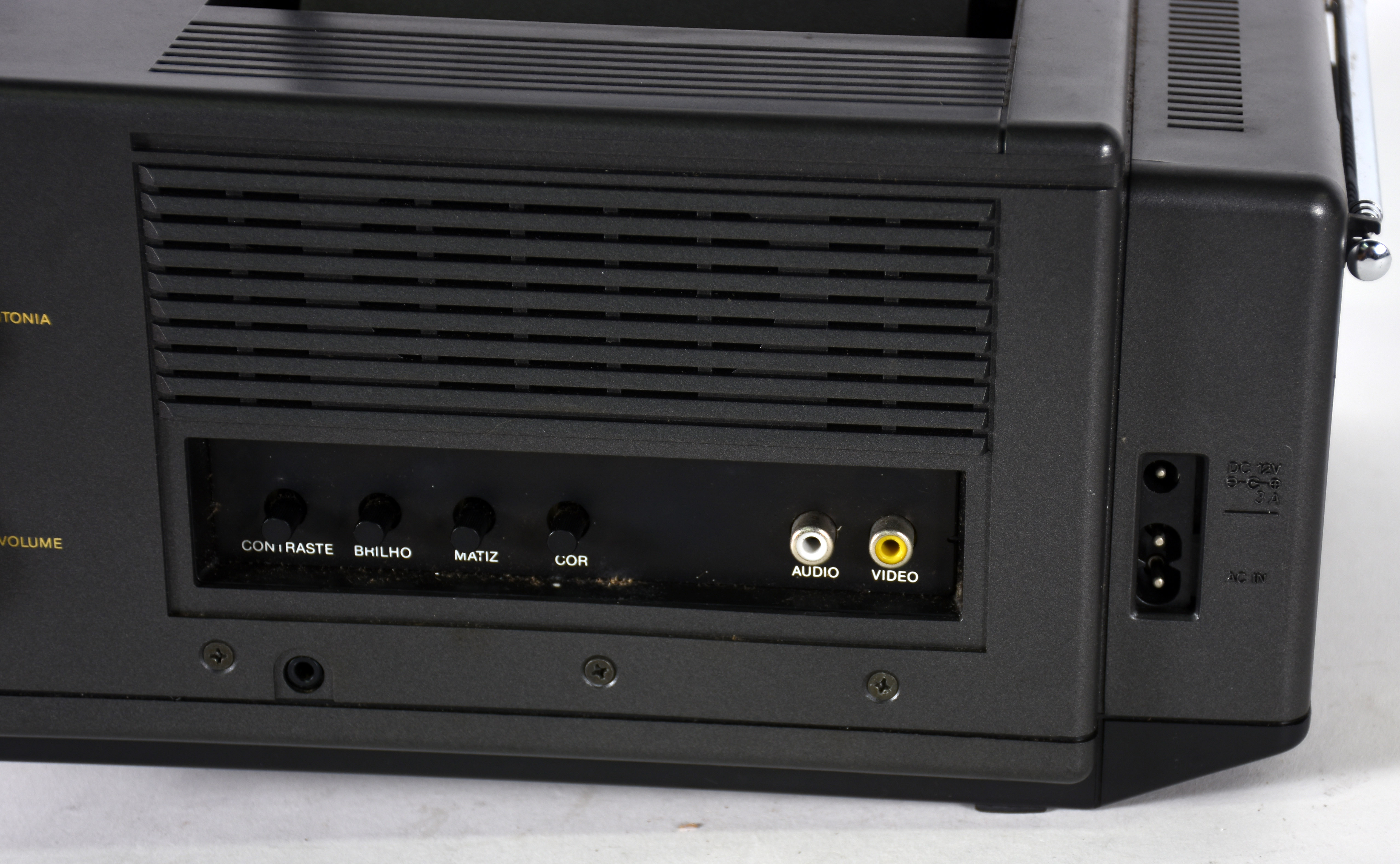 TV Goldstar de 5" com rádio AM/FM , na embalagem original. - foto 5 de 6