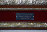 Placa de prata representando Adoração dos Reis.... - Placa de prata representando Adoração dos Reis. Medida externa 28 x 37 cm.