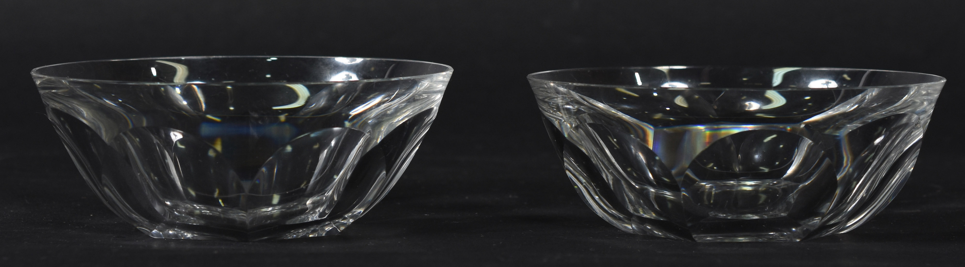 BACCARAT - Dois bowls (lavandas) de cristal frances lapidação... - foto 1 de 3