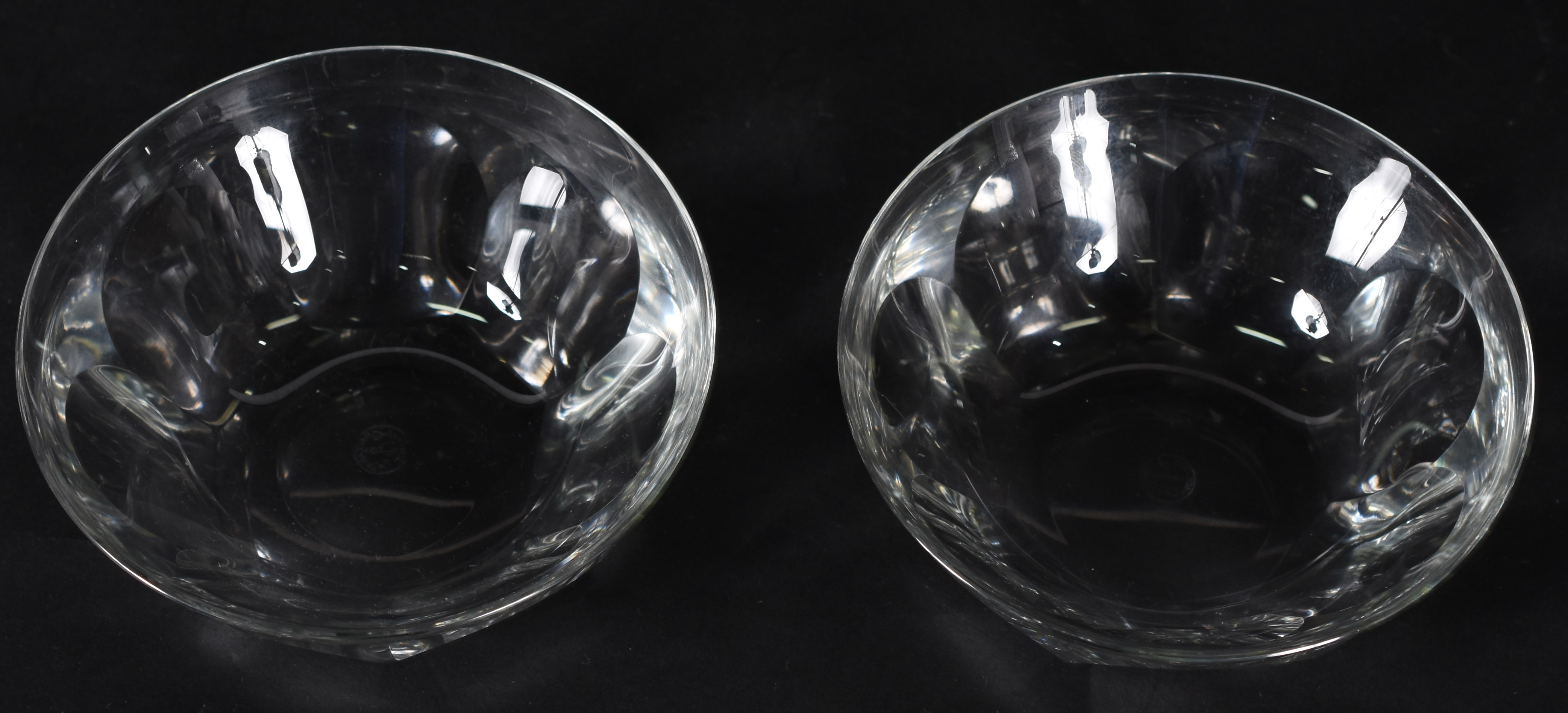 BACCARAT - Dois bowls (lavandas) de cristal frances lapidação... - foto 2 de 3