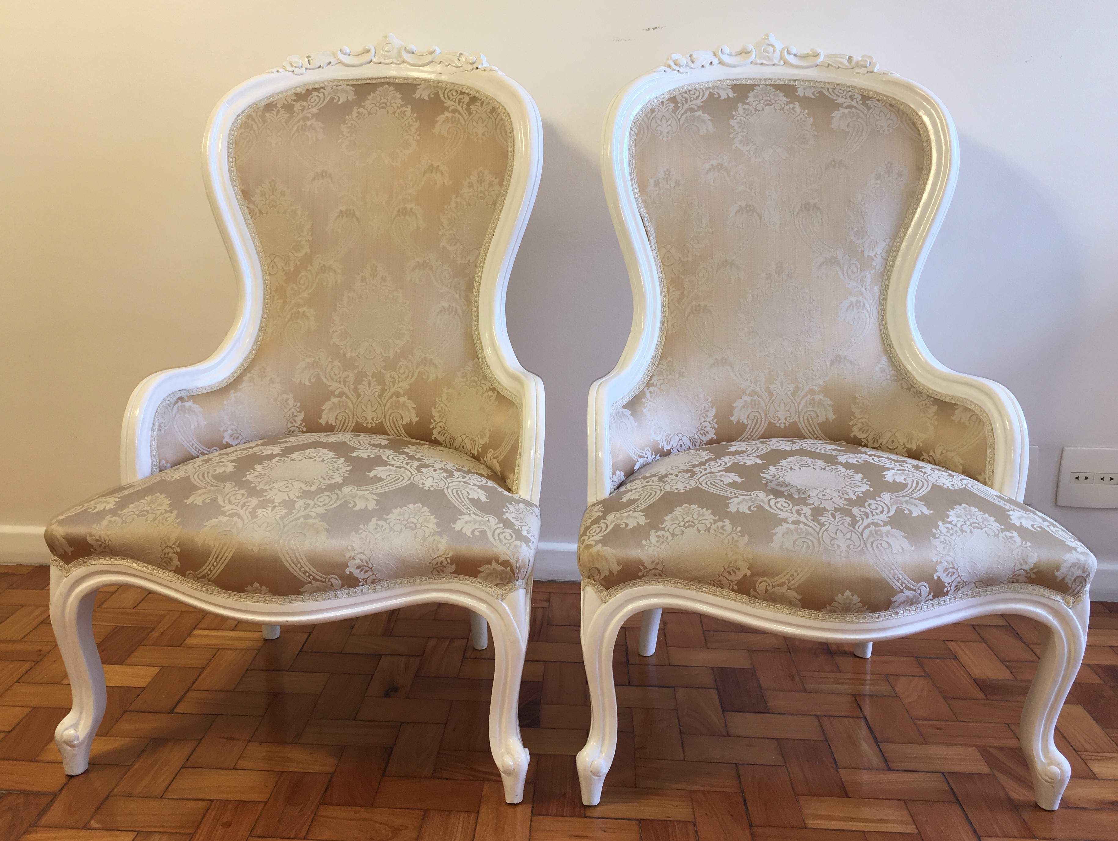 Conjunto de Sofá para 3 lugares e par de poltronas estilo vitoriano... - foto 4 de 5
