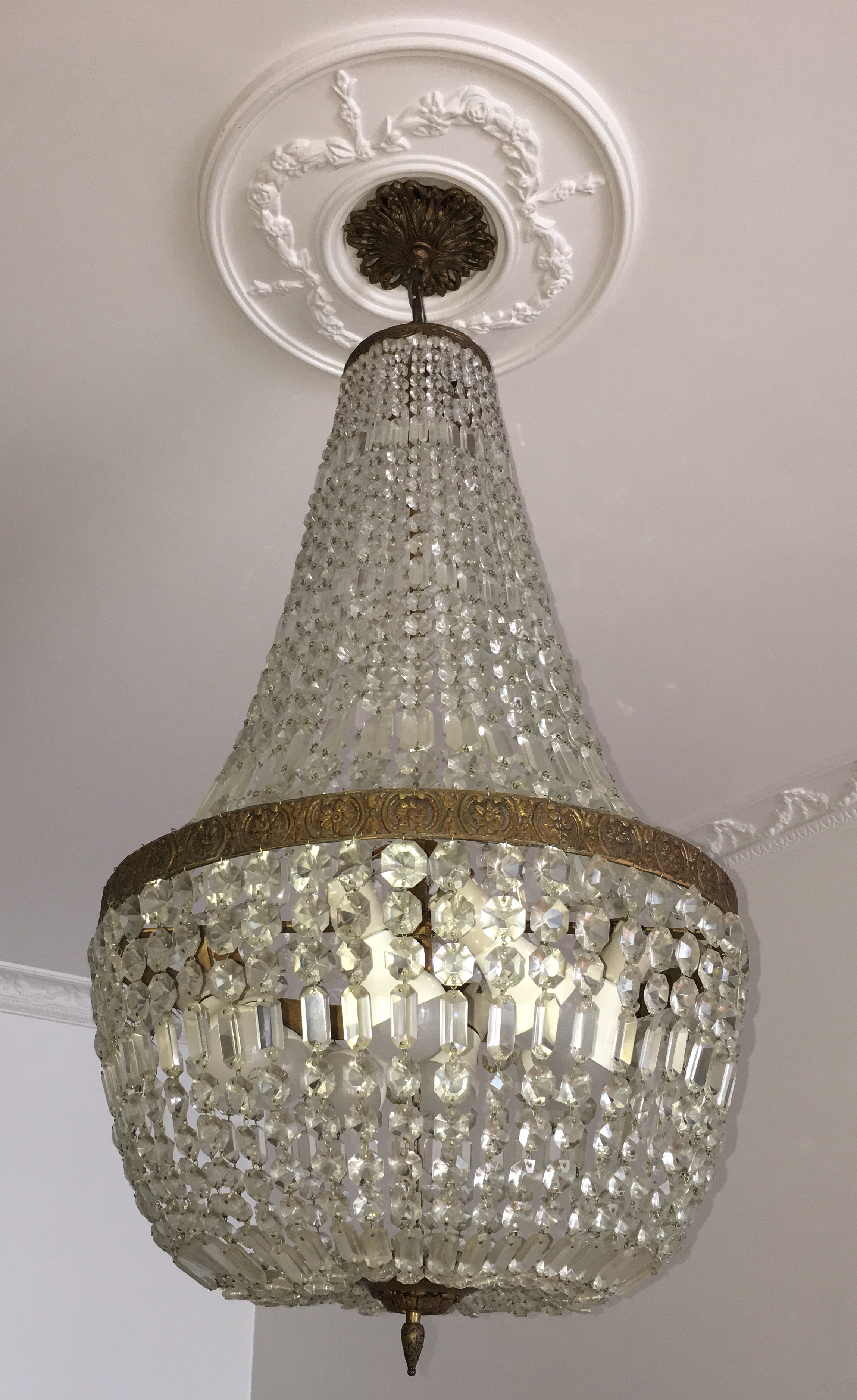 Lustre estilo Império com contas de cristal . - foto 1 de 6