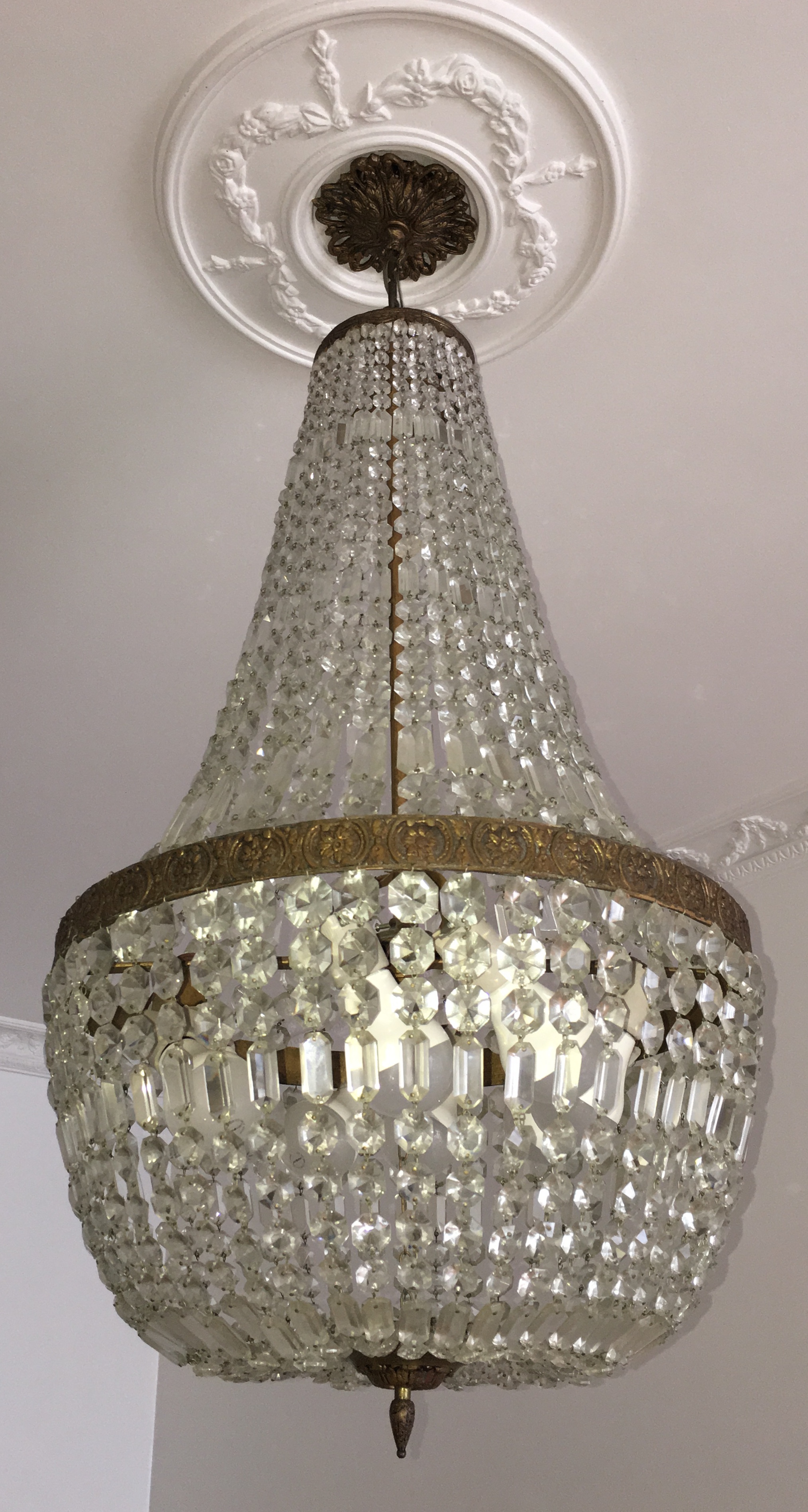 Lustre estilo Império com contas de cristal . - foto 5 de 6