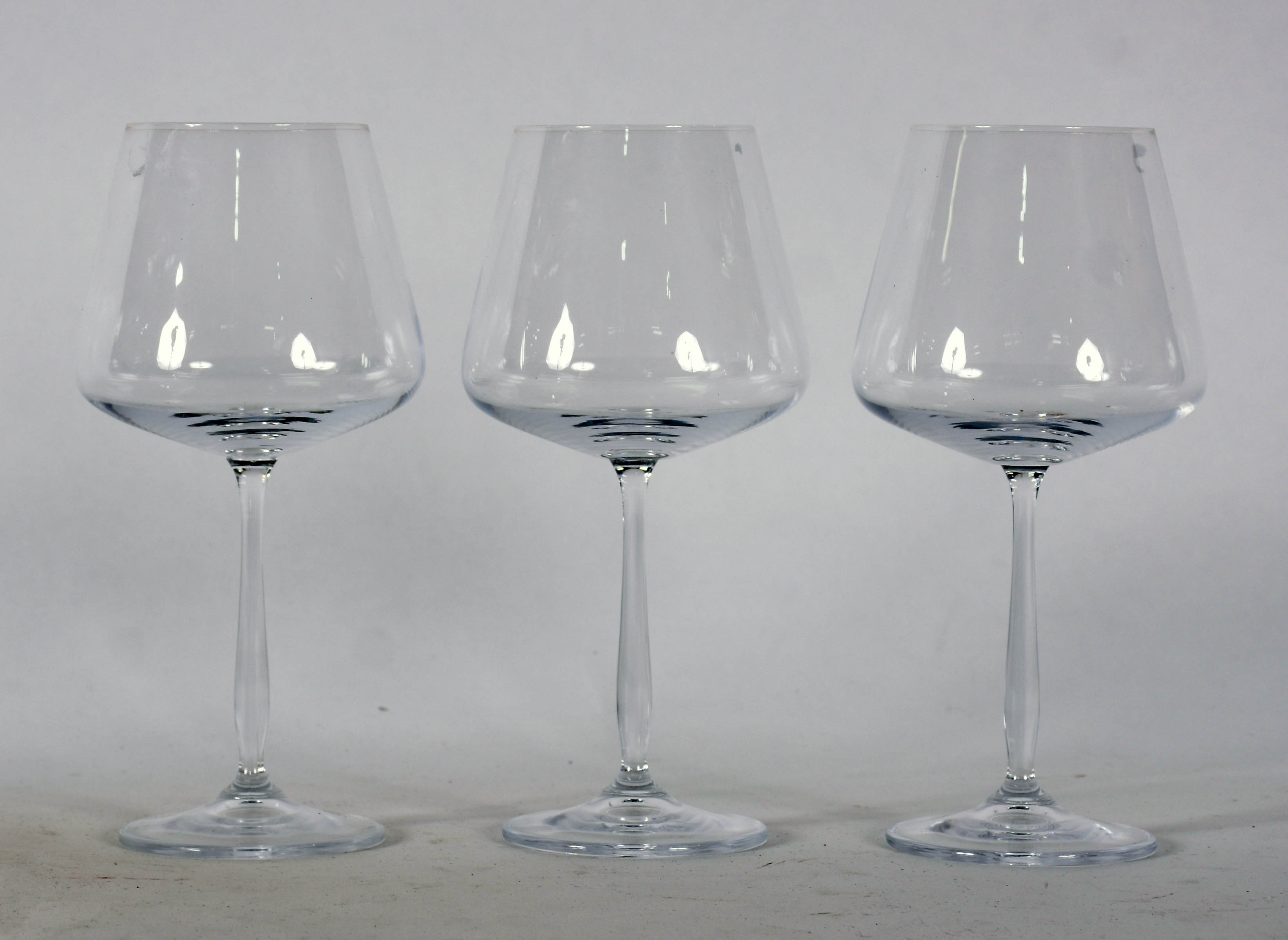 Seis taças de cristal da bohemia para vinho 570 ml - foto 2 de 3