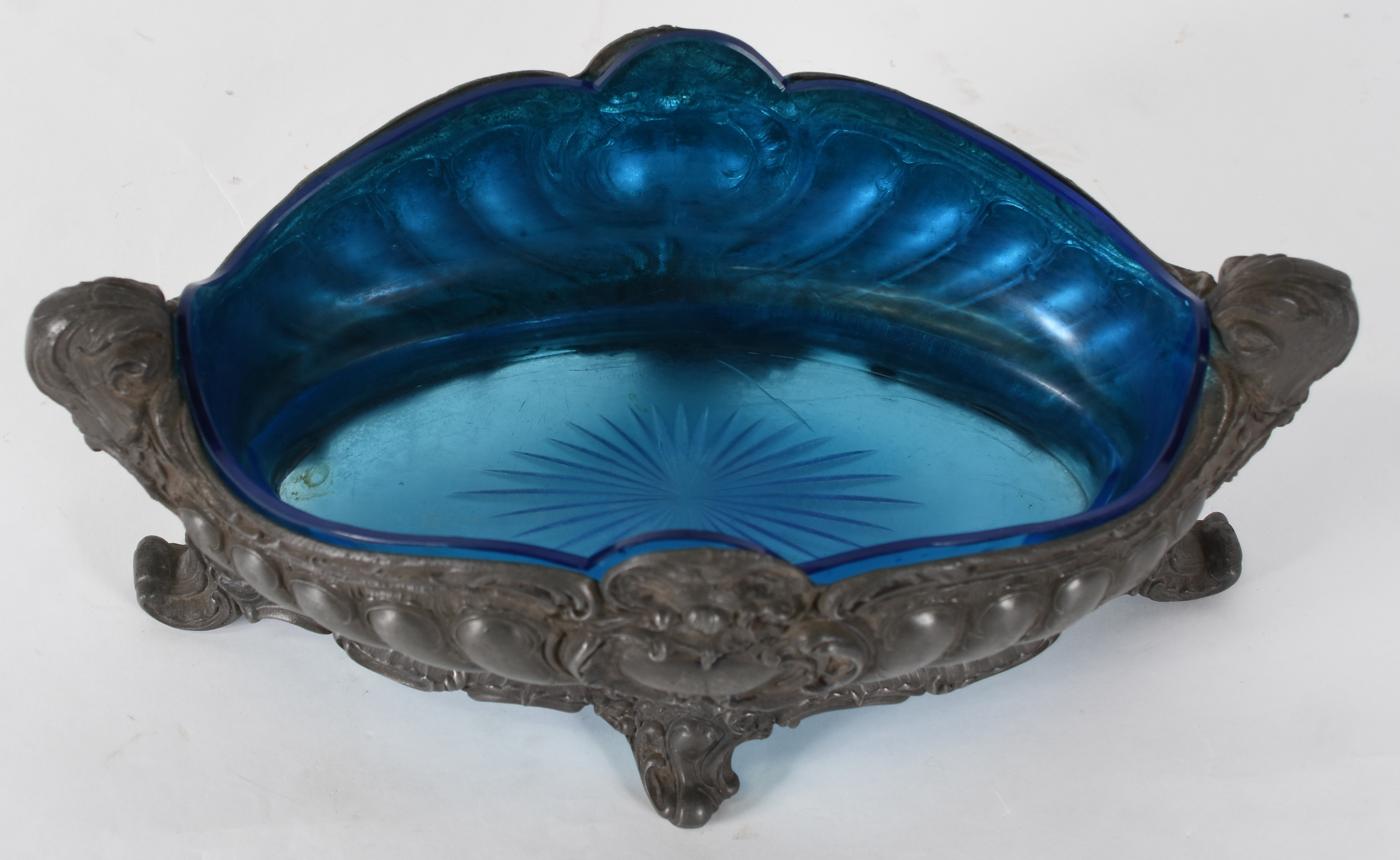 Centro de mesa de pewter com interior de vidro azul ( pequeno... - foto 1 de 5