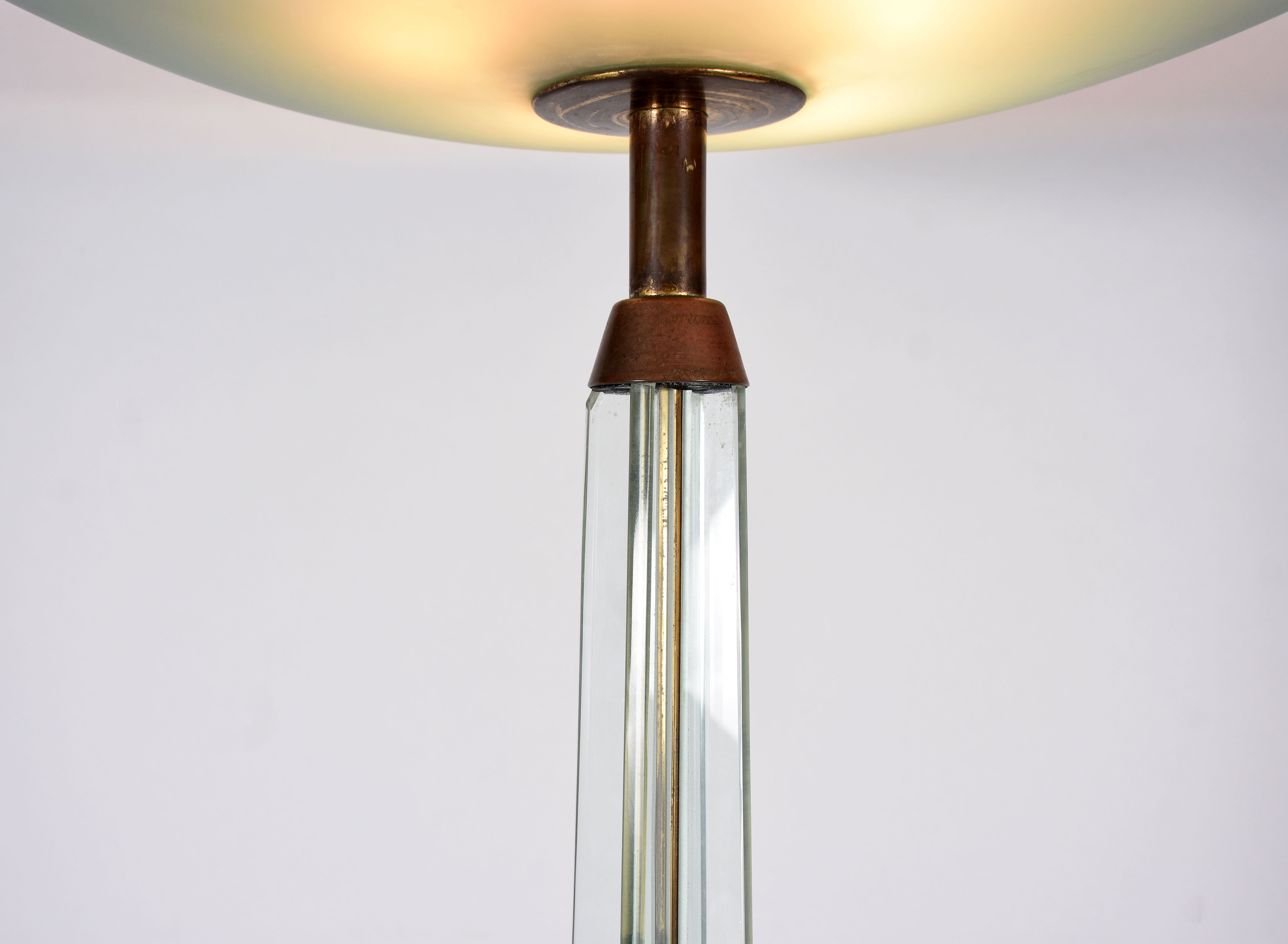 Luminária coluna de pé, estrutura de metal com 4 hastes de vidro e... - foto 5 de 5