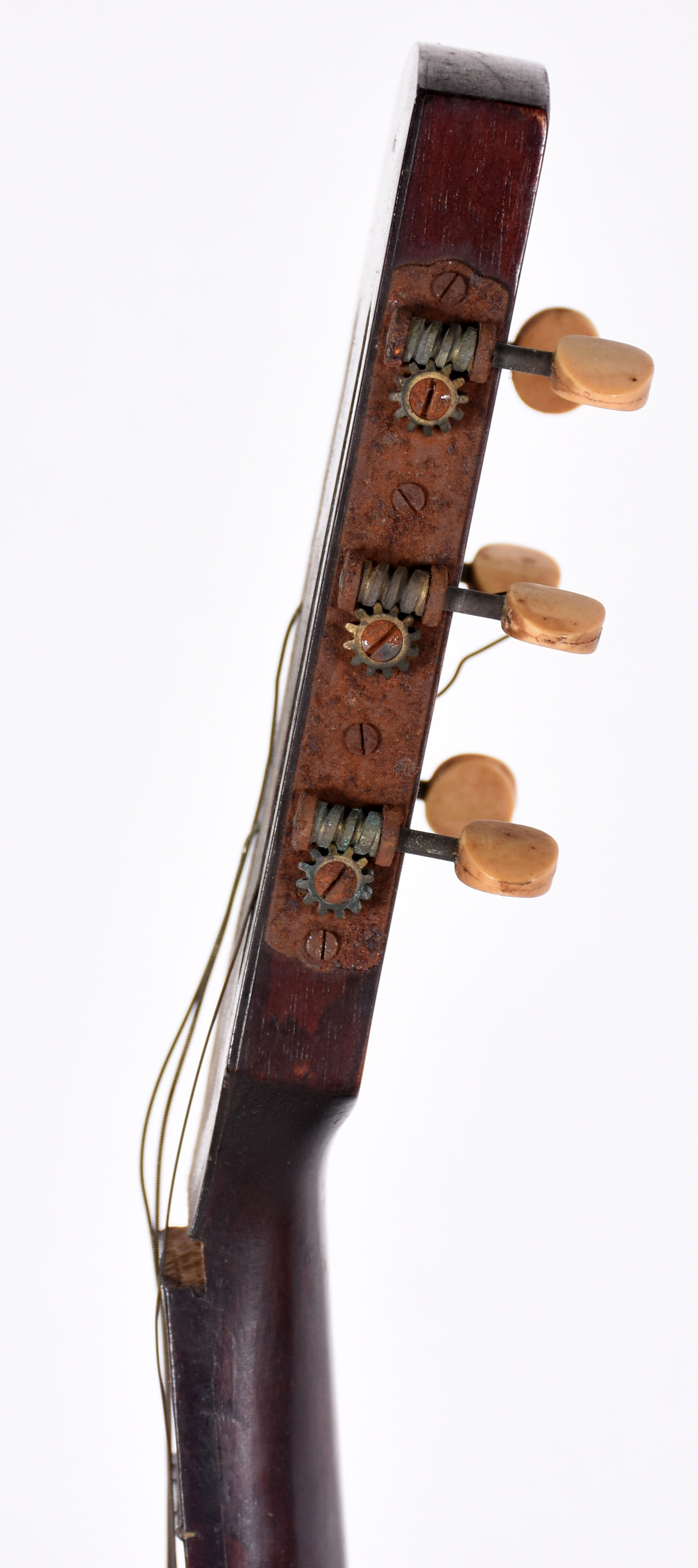 Violão " Porfirio Martins" da Guitarra de prata ( sem as cordas) - foto 2 de 6