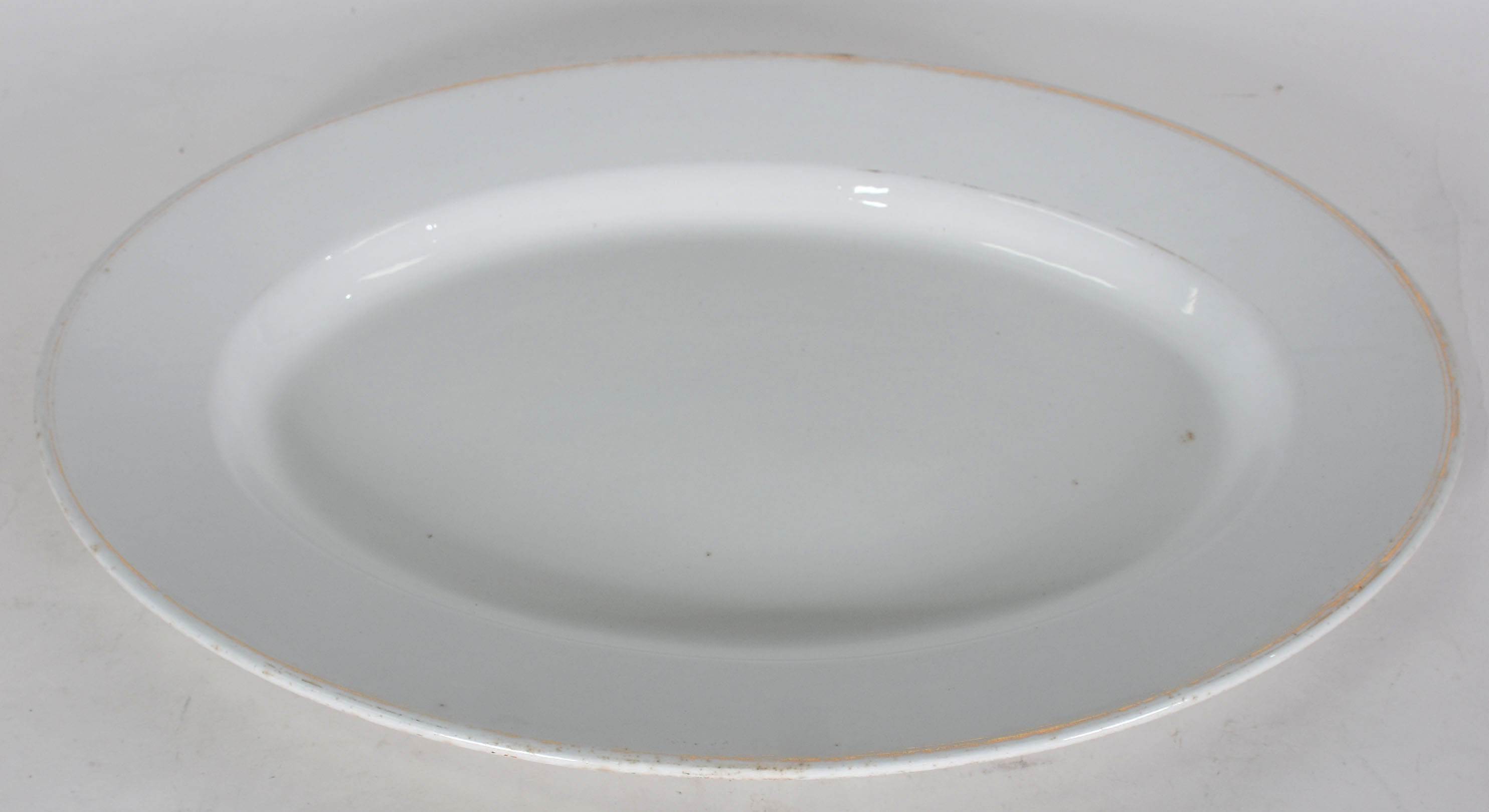 Grande travessa oval em porcelana Inglesa J&G MEAKIN branca , frisos... - foto 1 de 4
