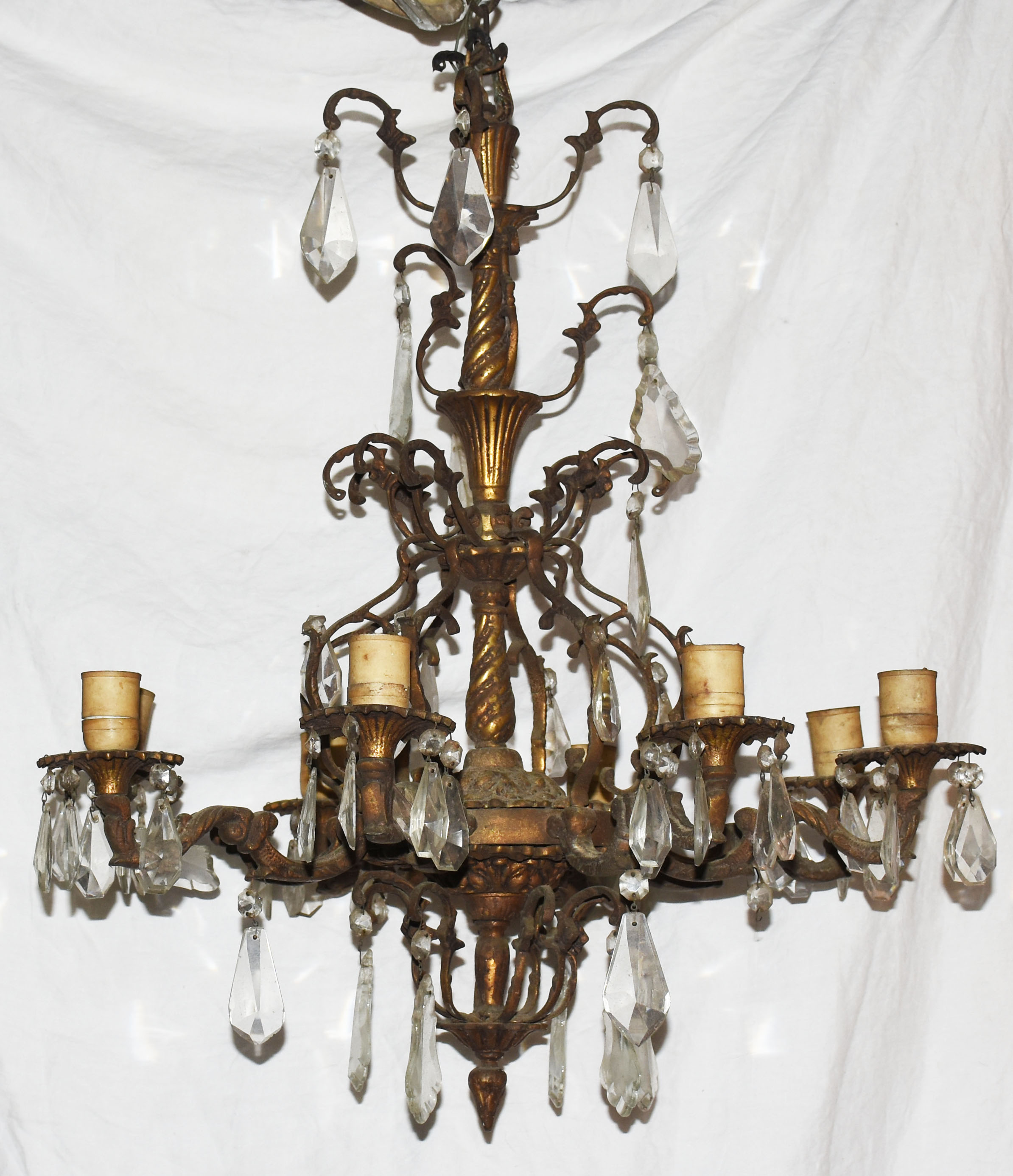 Lustre de metal com placas de cristal. - foto 2 de 3