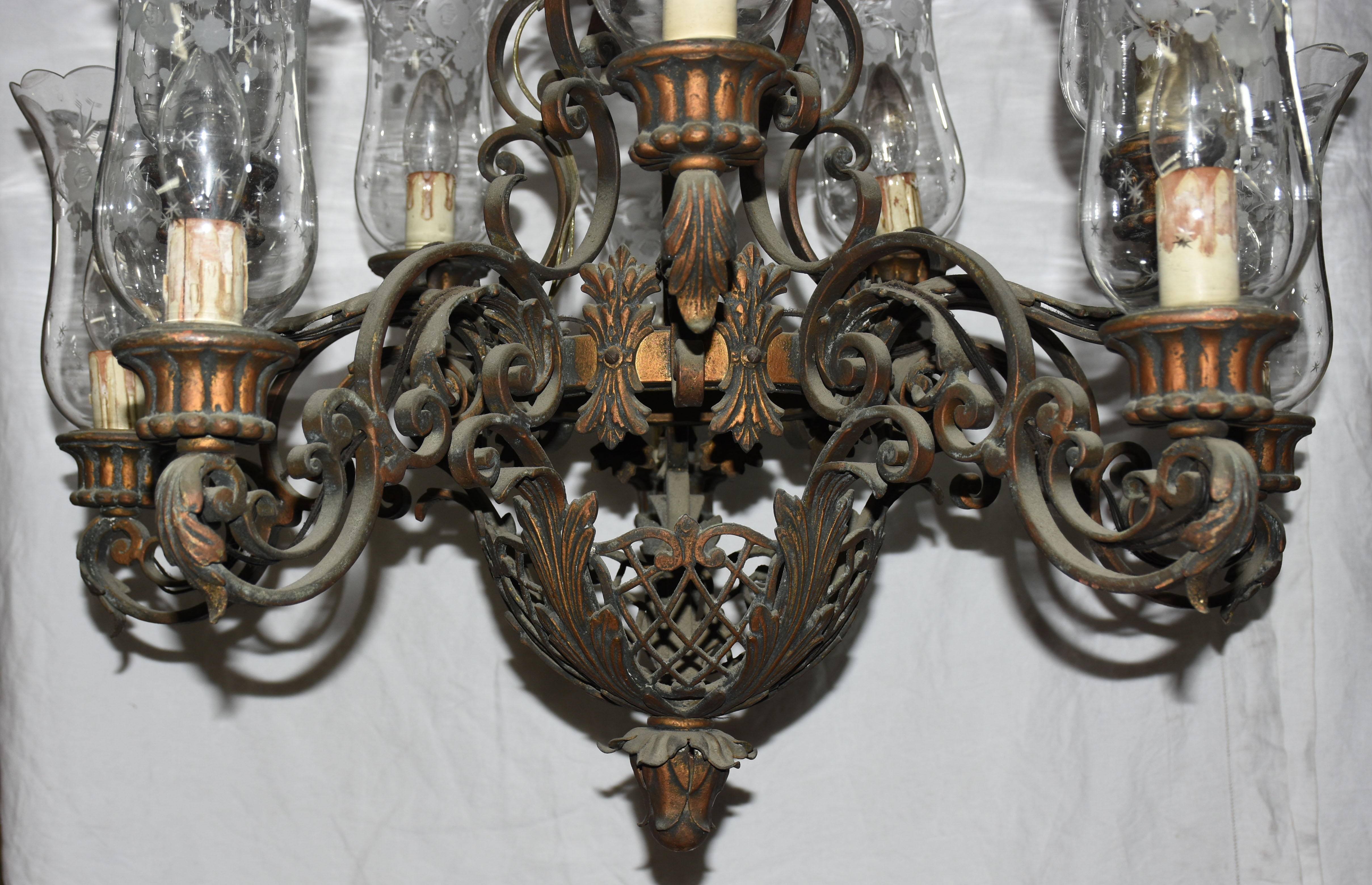 Lustre de metal para 10 luzes com mangas de cristal . - foto 2 de 2