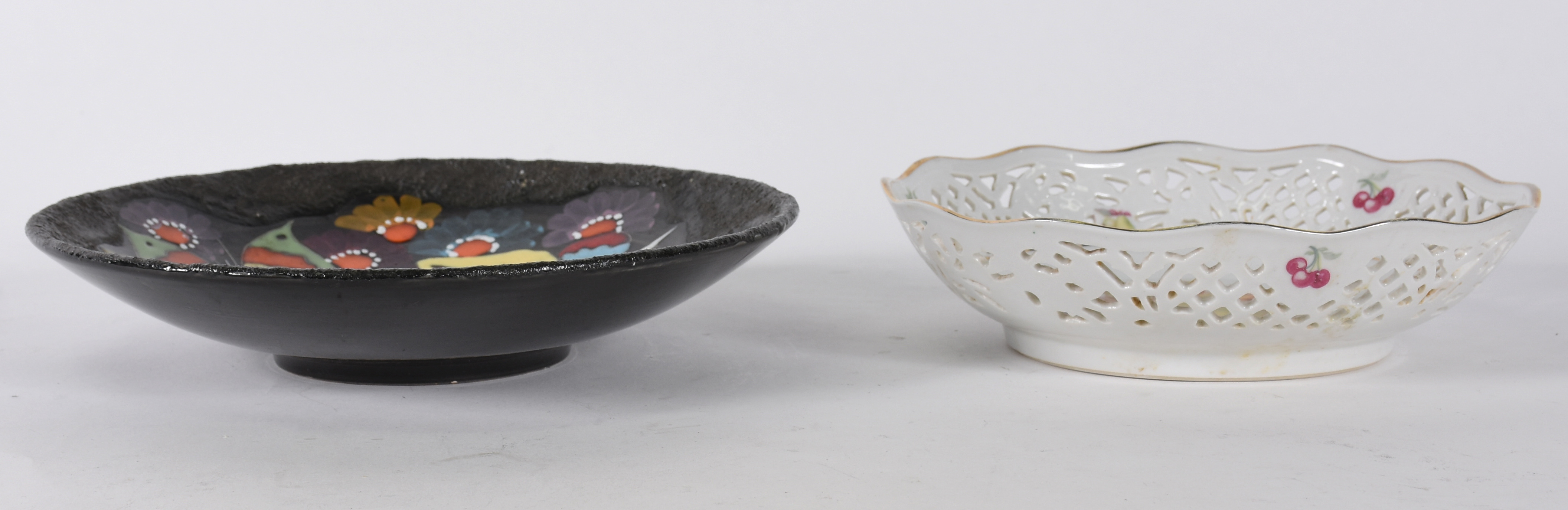 Duas fruteiras de porcelana, 1 da Bavária e 1 Européia. - foto 2 de 5