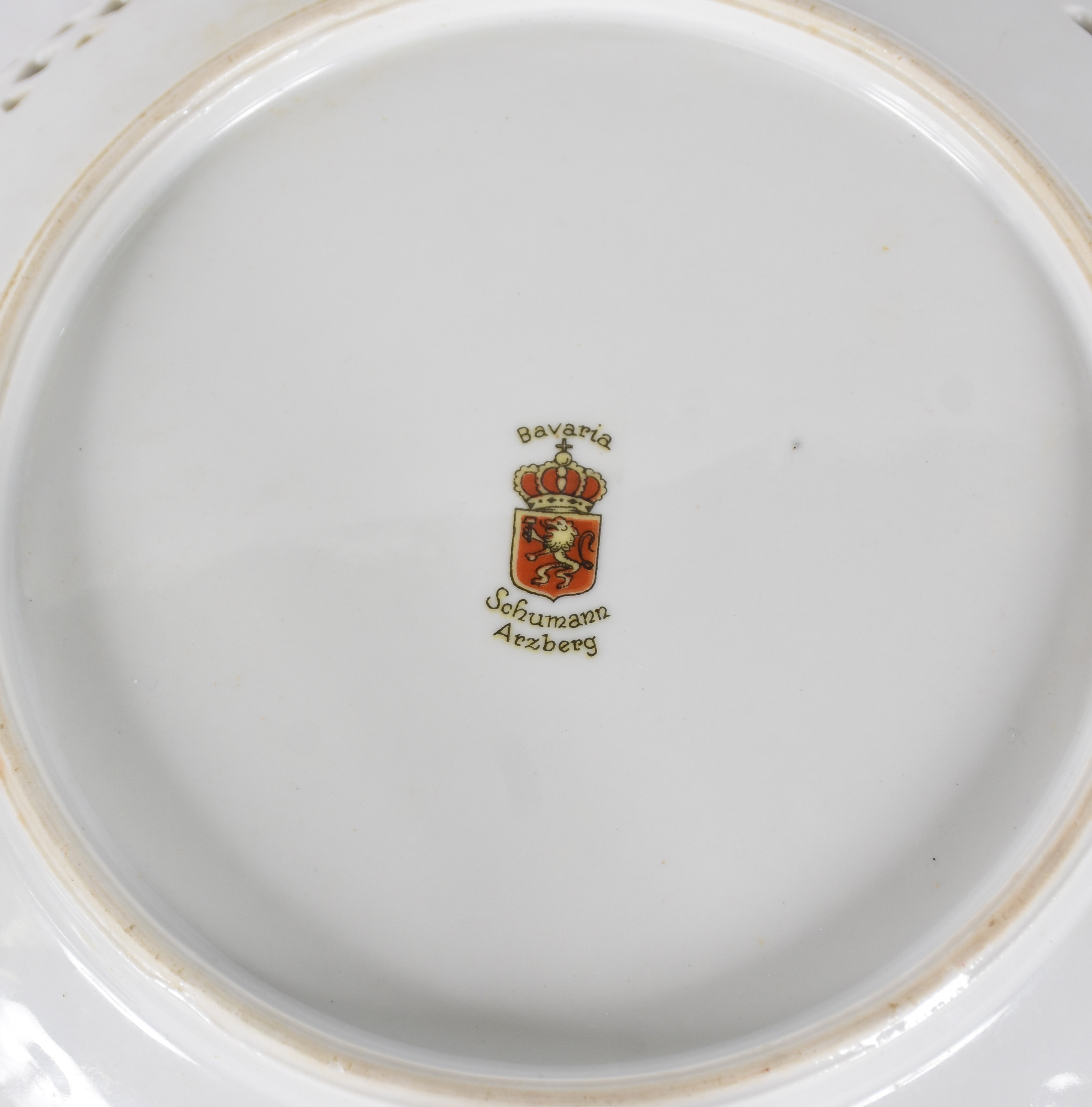 Duas fruteiras de porcelana, 1 da Bavária e 1 Européia. - foto 4 de 5
