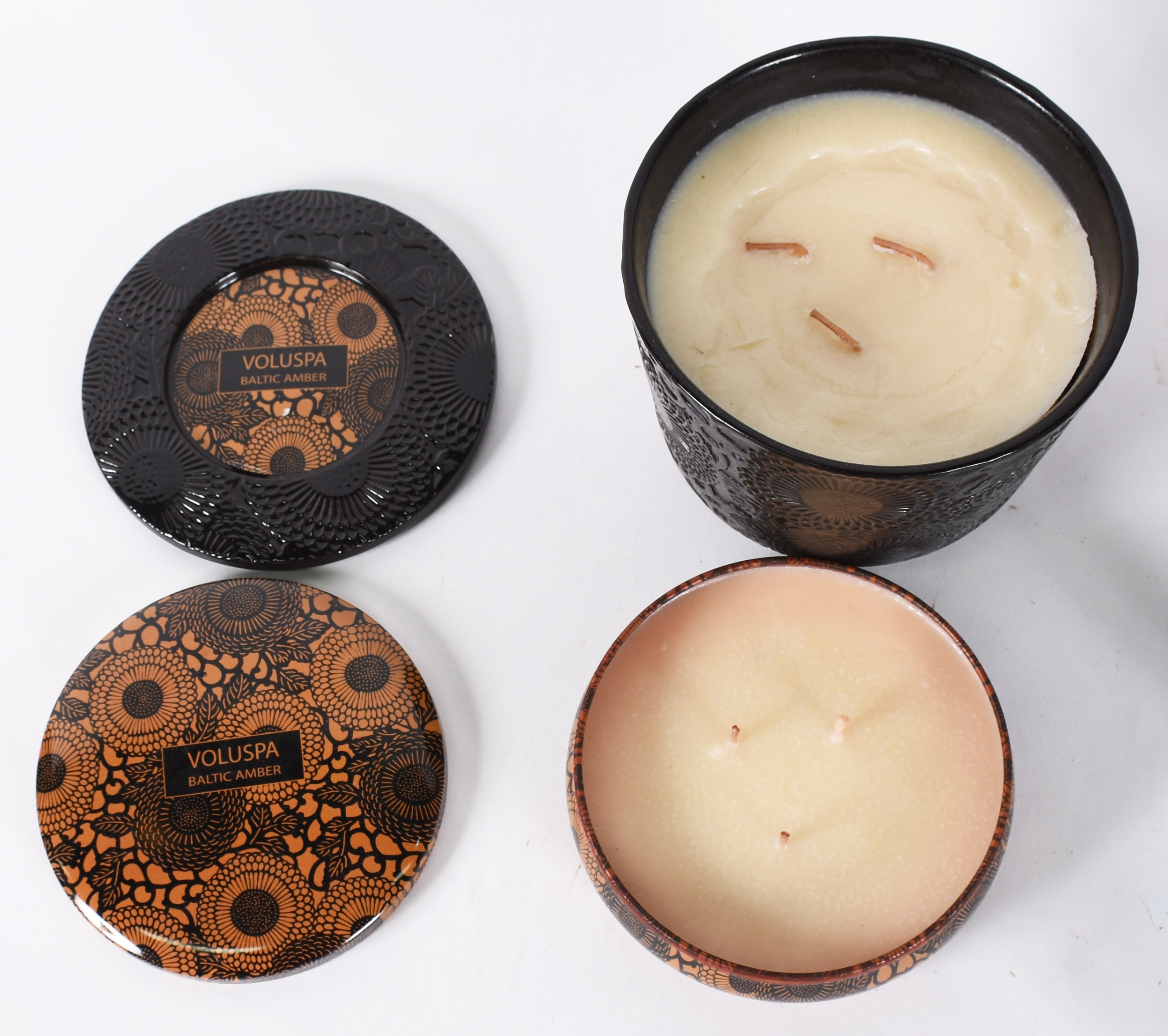 Diversas peças, sendo: Tres peças decorativas de cerâmica , bowl de... - foto 3 de 10