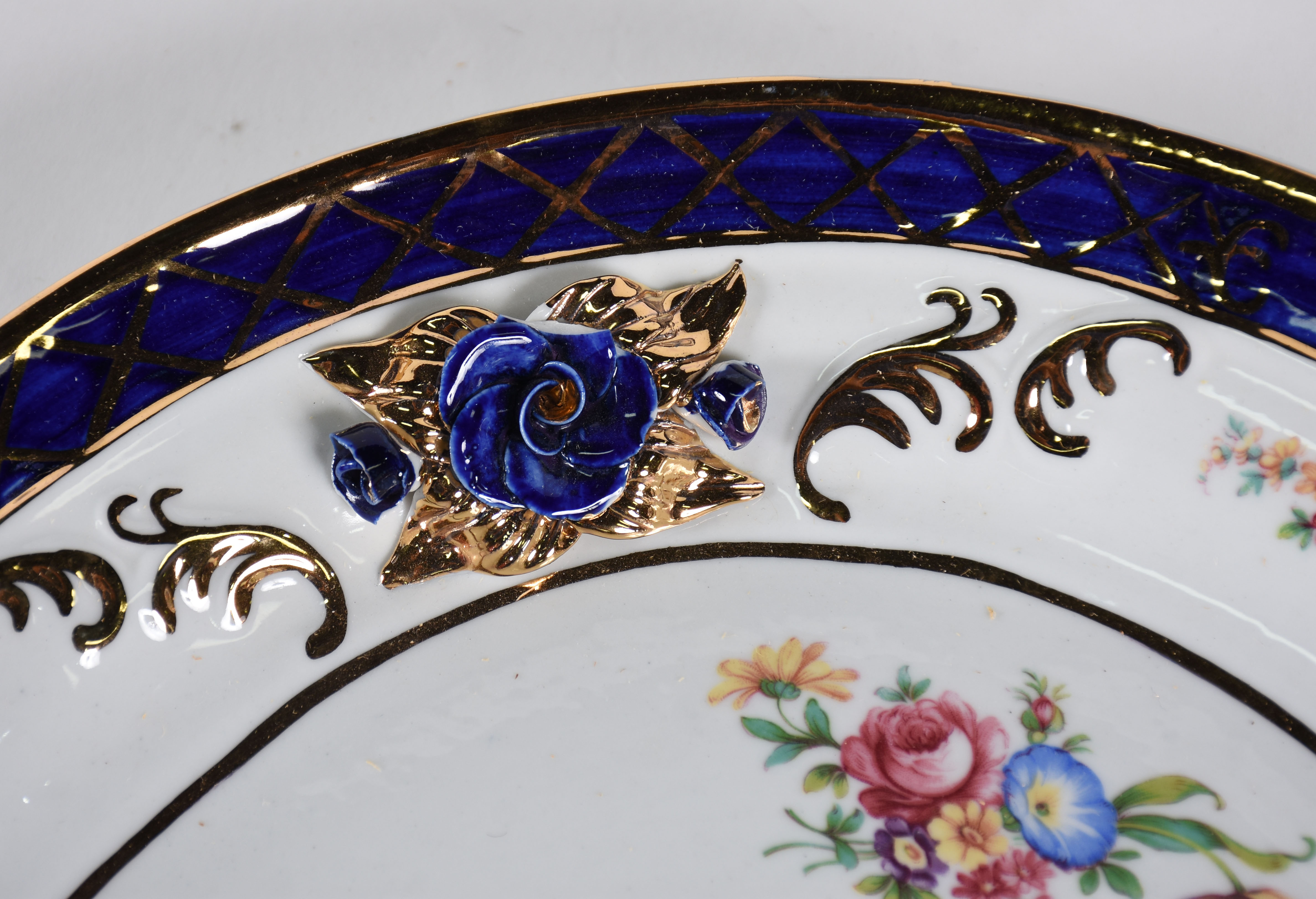 Sopeira com presentoir de porcelana portuguesa Myrtus. - foto 4 de 5