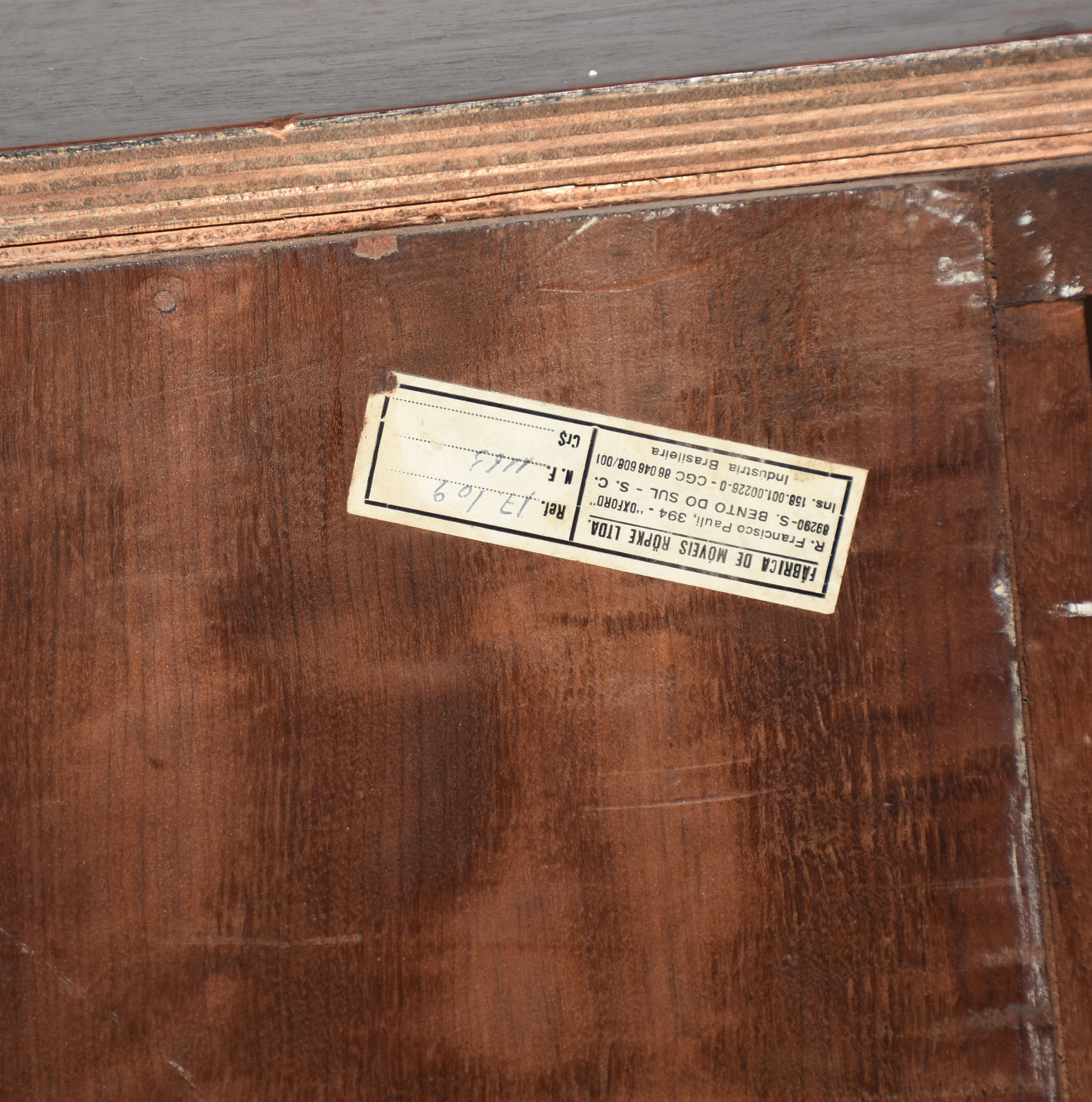 COMODA MADEIRA NOBRE 99 x 112 x 56 (AxLxP). Este Lote se encontra no... - foto 4 de 5