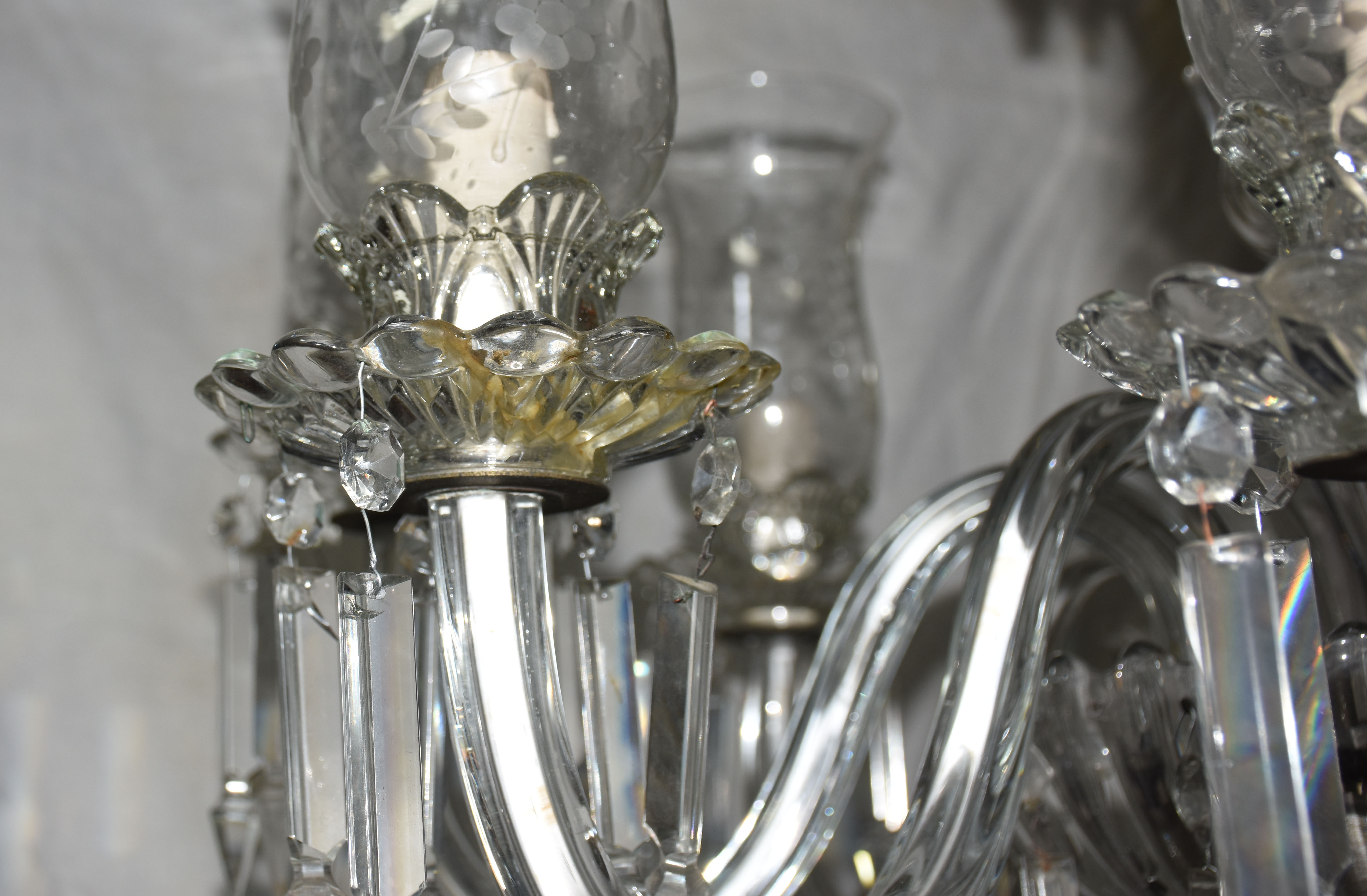 Lustre de cristal para 8 luzes, pingentes lapidados, mangas lavradas... - foto 4 de 4