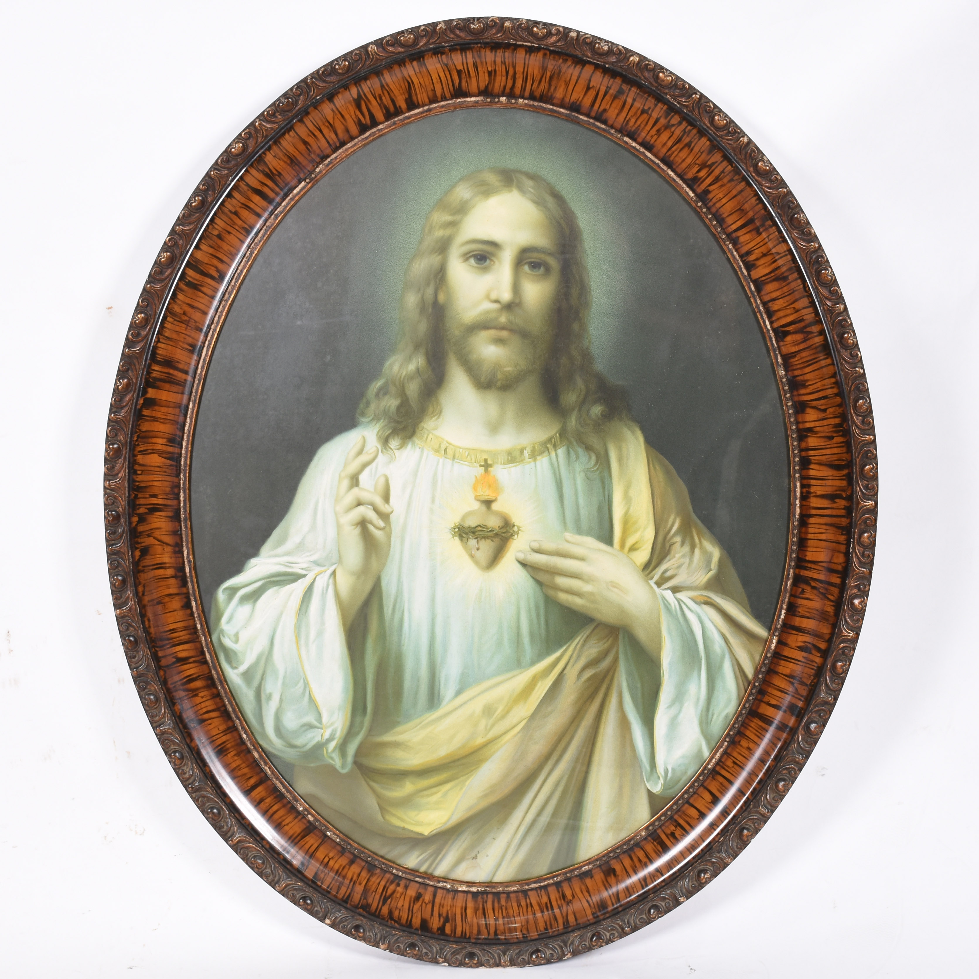 Quadro oval com reprodução da imagem de Cristo. - foto 1 de 2
