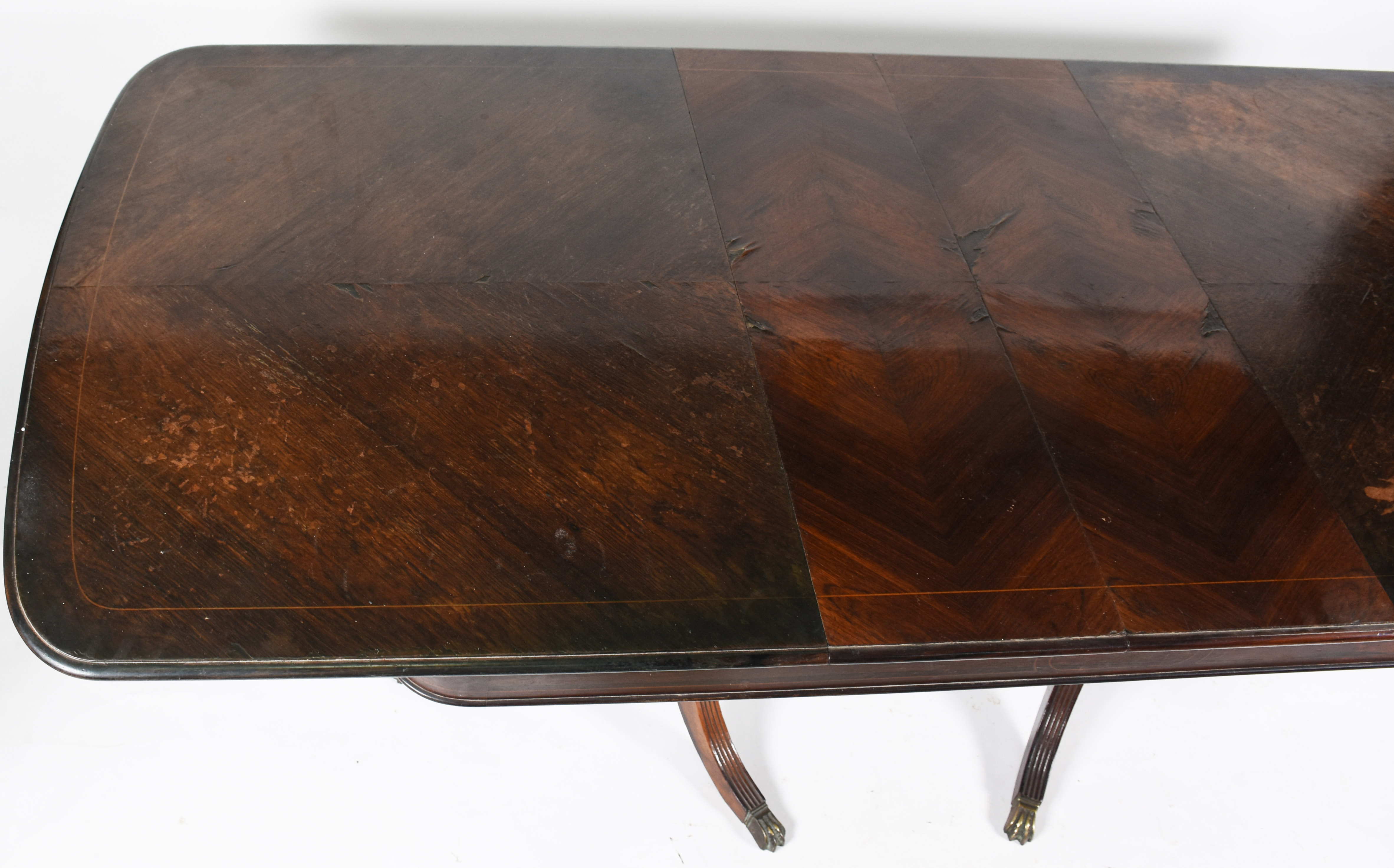 Mesa de jantar estilo ingles, tampo retangular com duas tábuas... - foto 6 de 6
