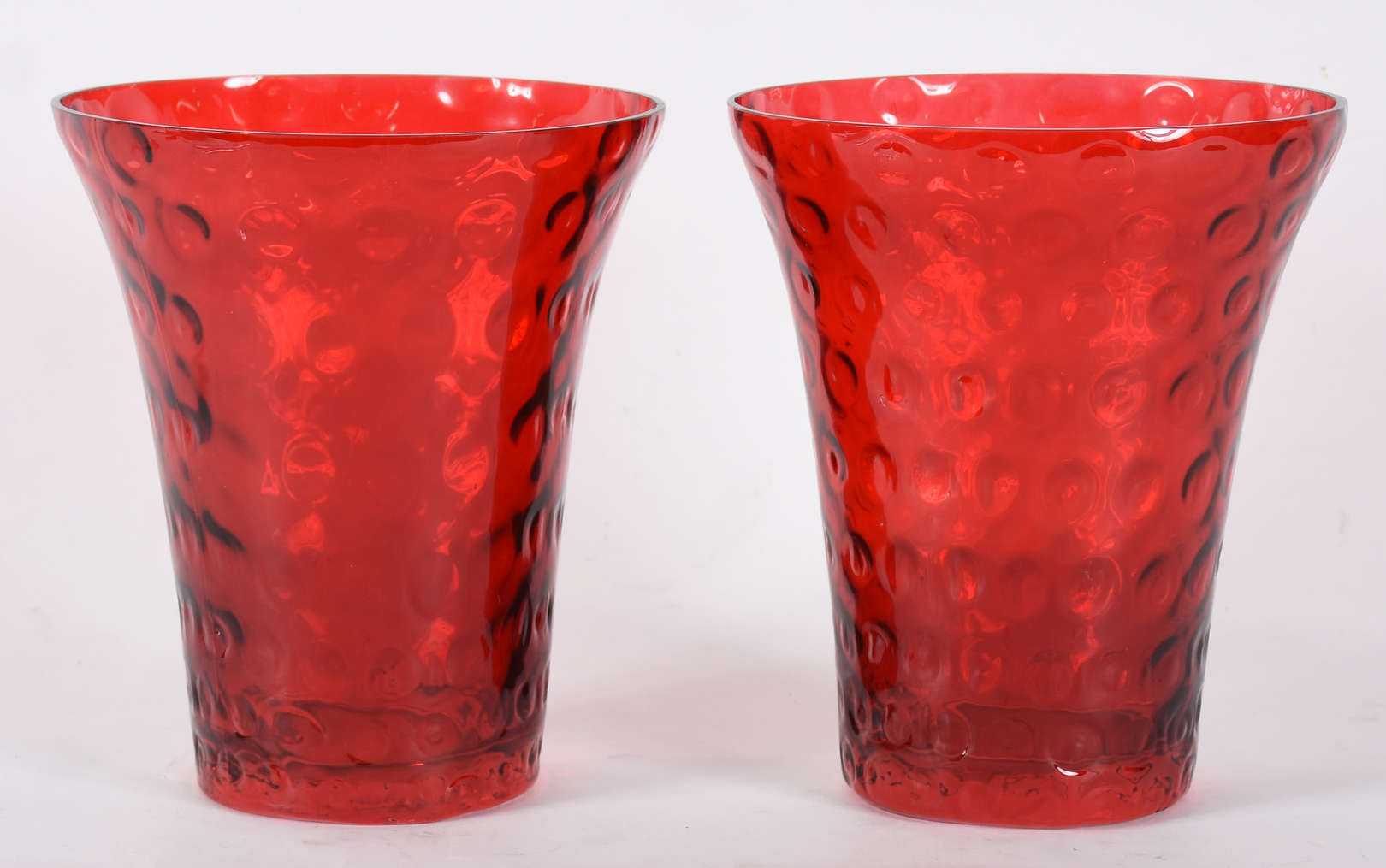 Par de Jarras decorativas de vidro vermelho transparente com "bolhas"... - foto 1 de 3