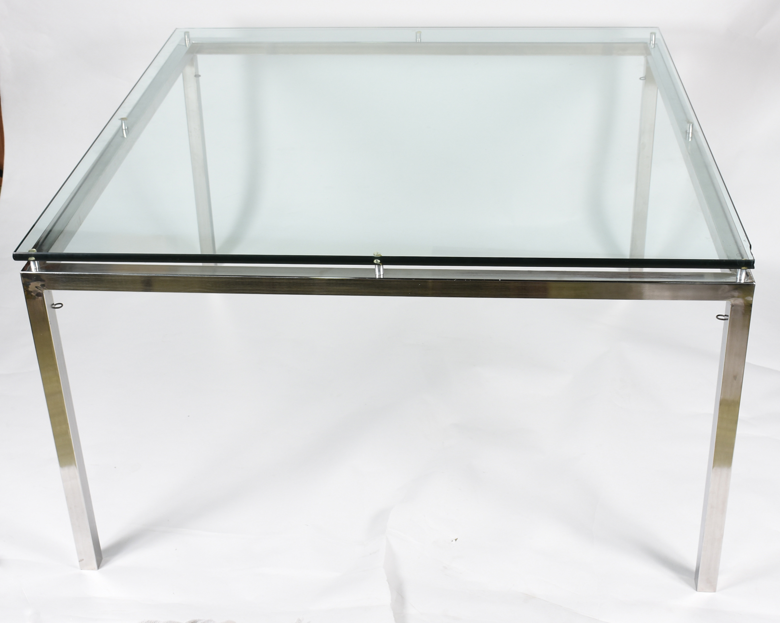 Mesa de jantar com base de metal e tampo de vidro acompanha 8... - foto 2 de 7