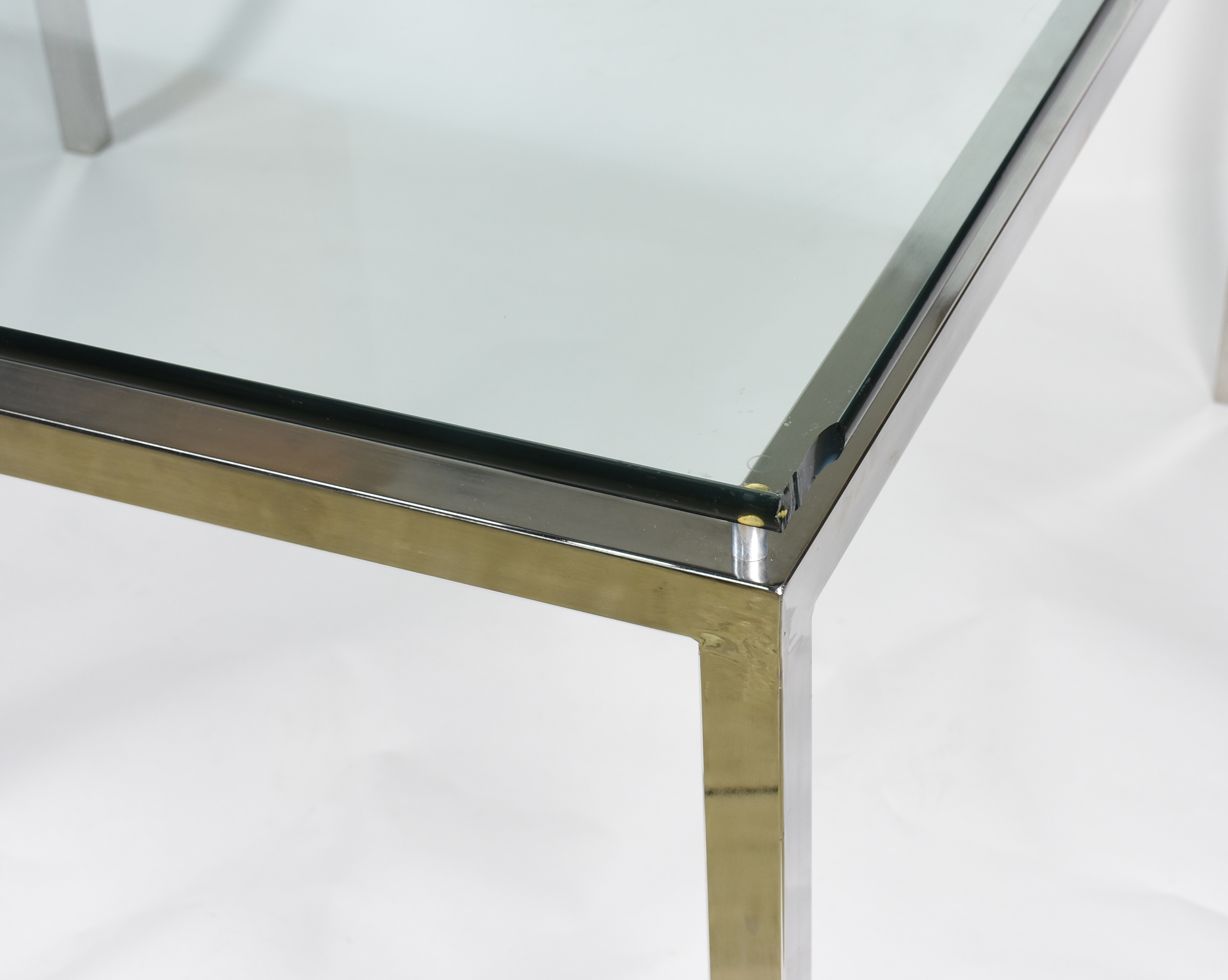 Mesa de jantar com base de metal e tampo de vidro acompanha 8... - foto 3 de 7