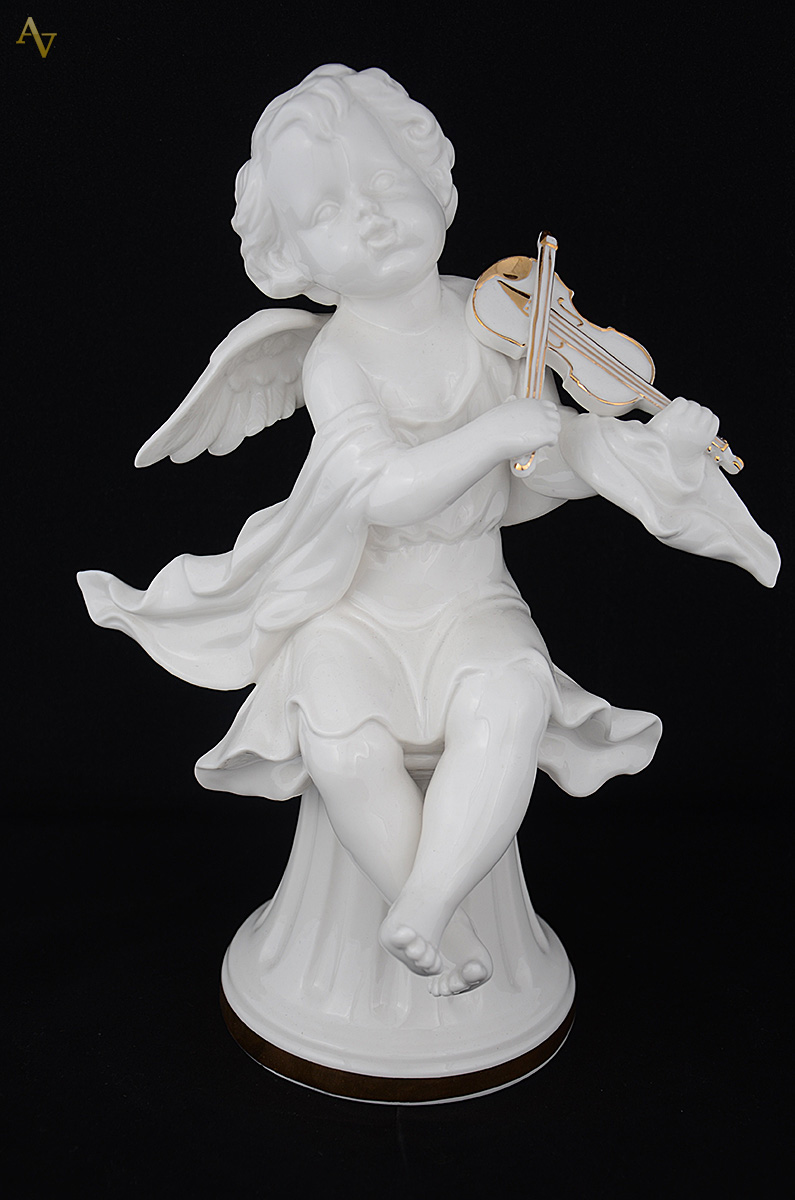 Anjo com violino em cerâmica branca italiana com detalhes dourados... - foto 1 de 2