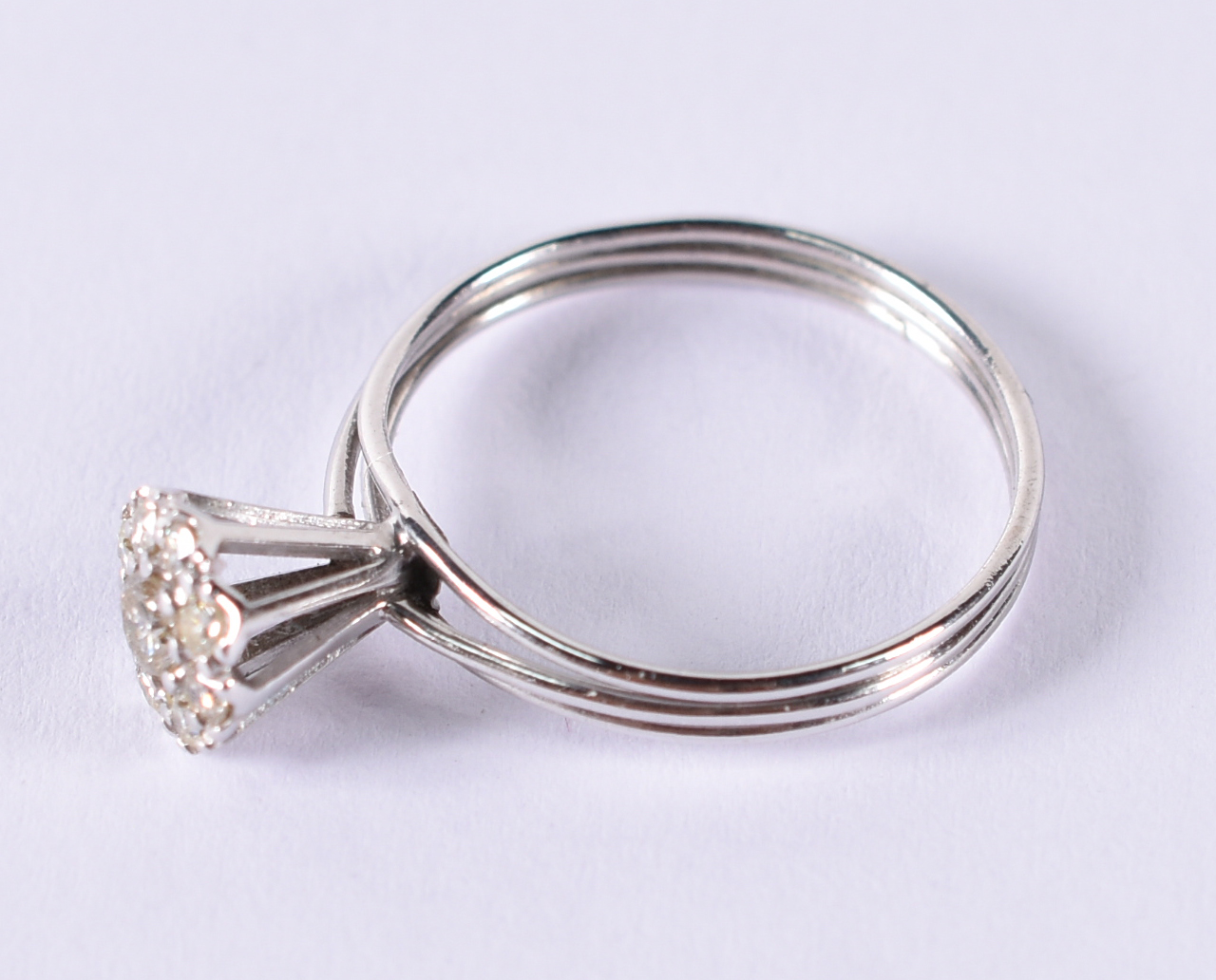 Anel de ouro branco 18 k tipo chuveiro com 10 brilhantes de... - foto 2 de 3