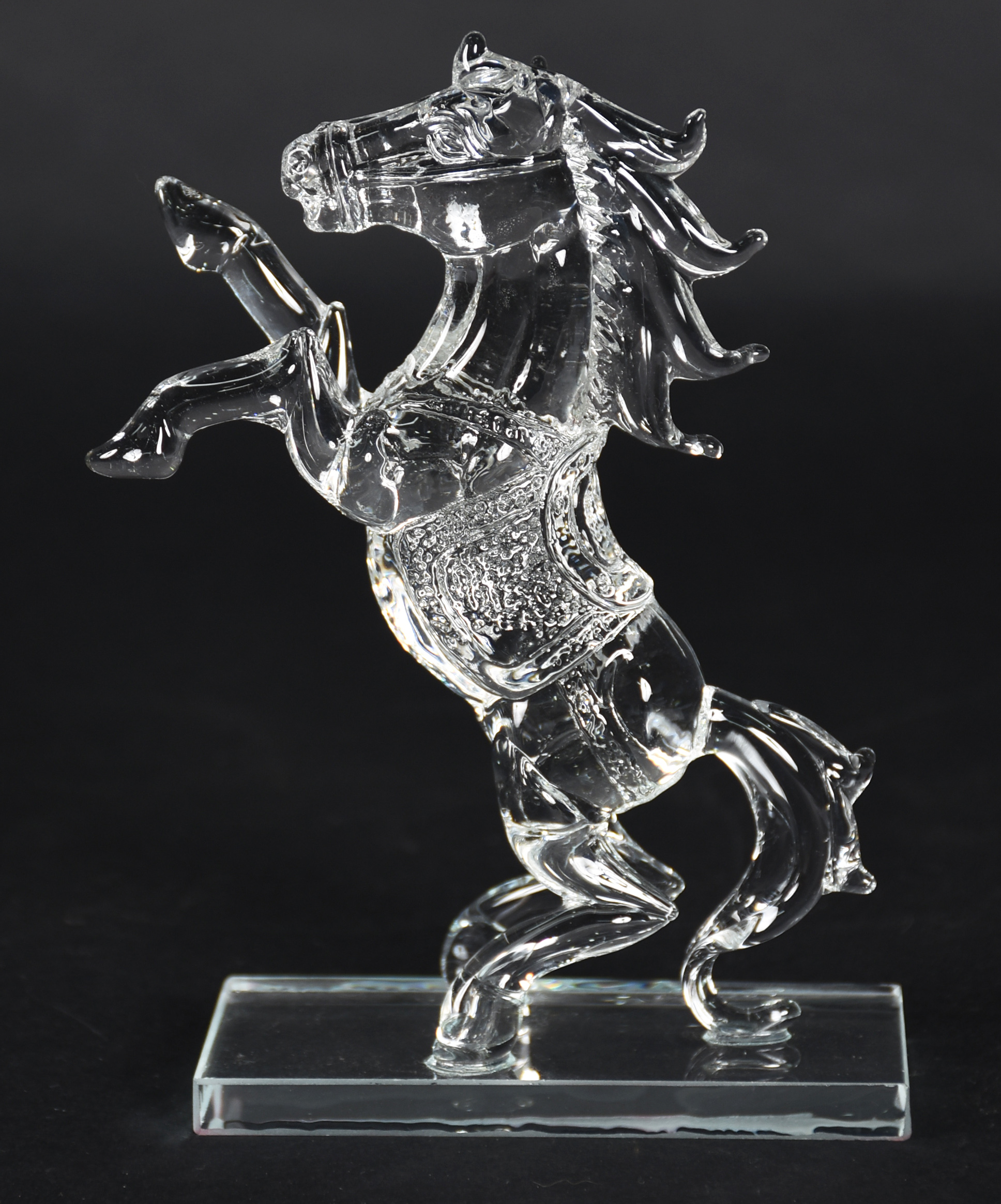 Estatueta de cristal representando cavalo. - foto 2 de 5