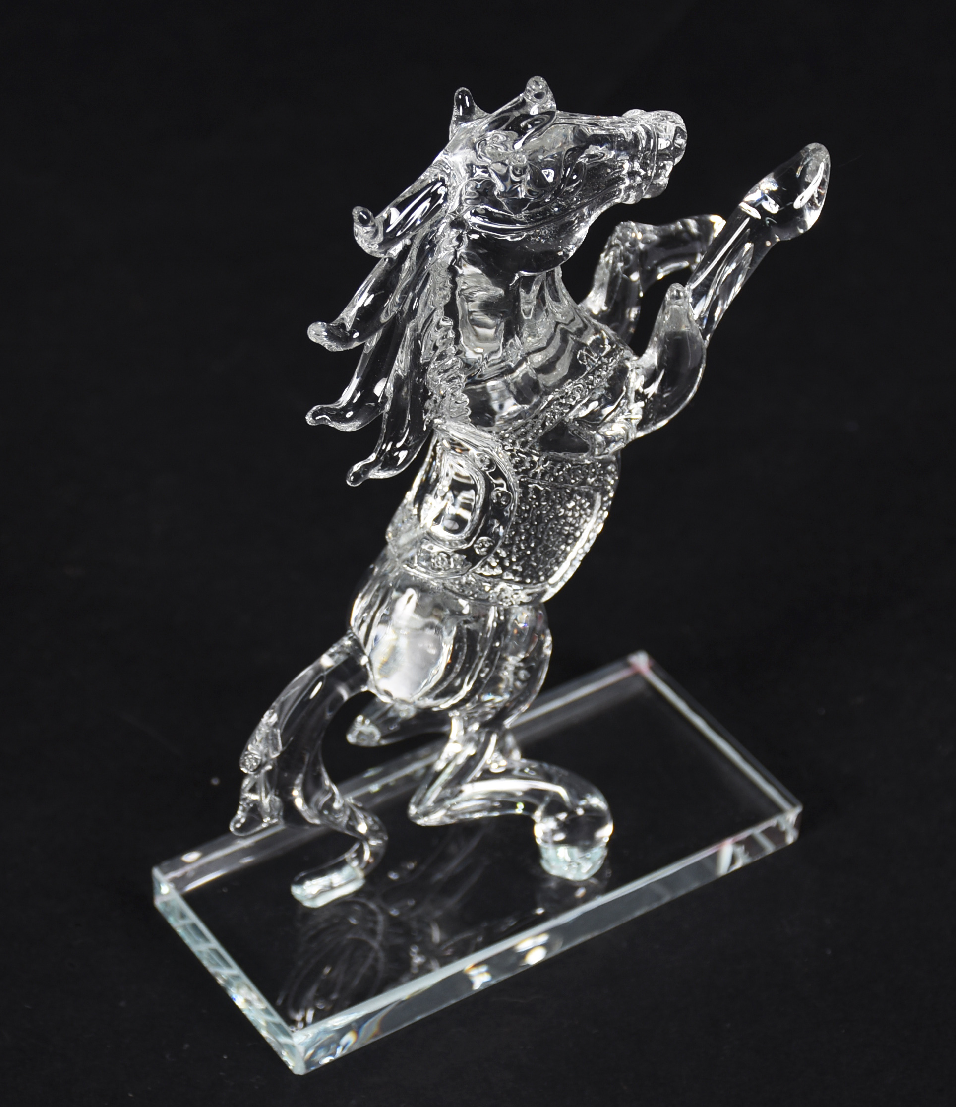 Estatueta de cristal representando cavalo. - foto 3 de 5