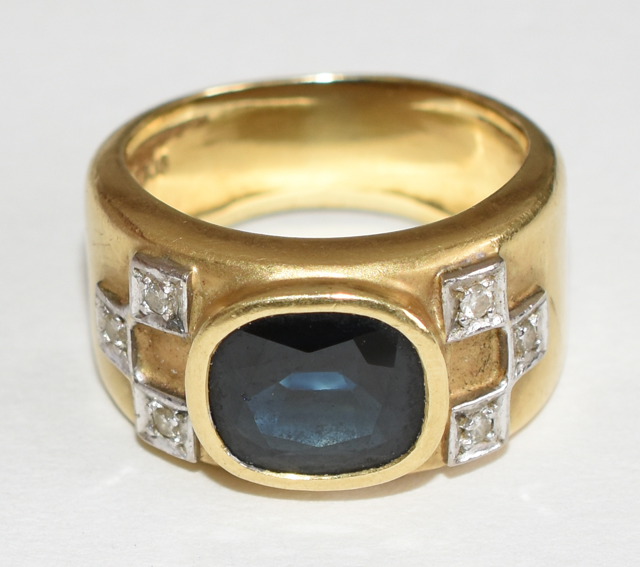 Anel de ouro 18 k com 12 pontos de brilhantes e pedra azul (podendo... - foto 1 de 5