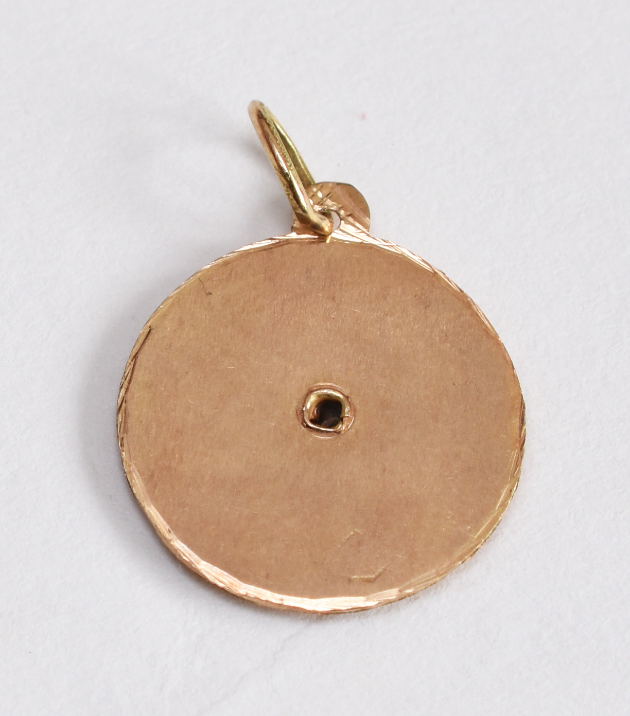 Pendente de ouro 18 k com figura de anjo. (Por questão de segurança a... - foto 2 de 2