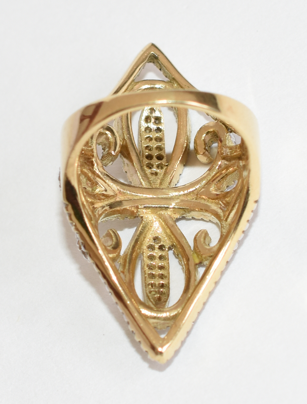 Anel de ouro 18 k com guirlanda tipo flor e aproximadamente 1,5 ct... - foto 3 de 3