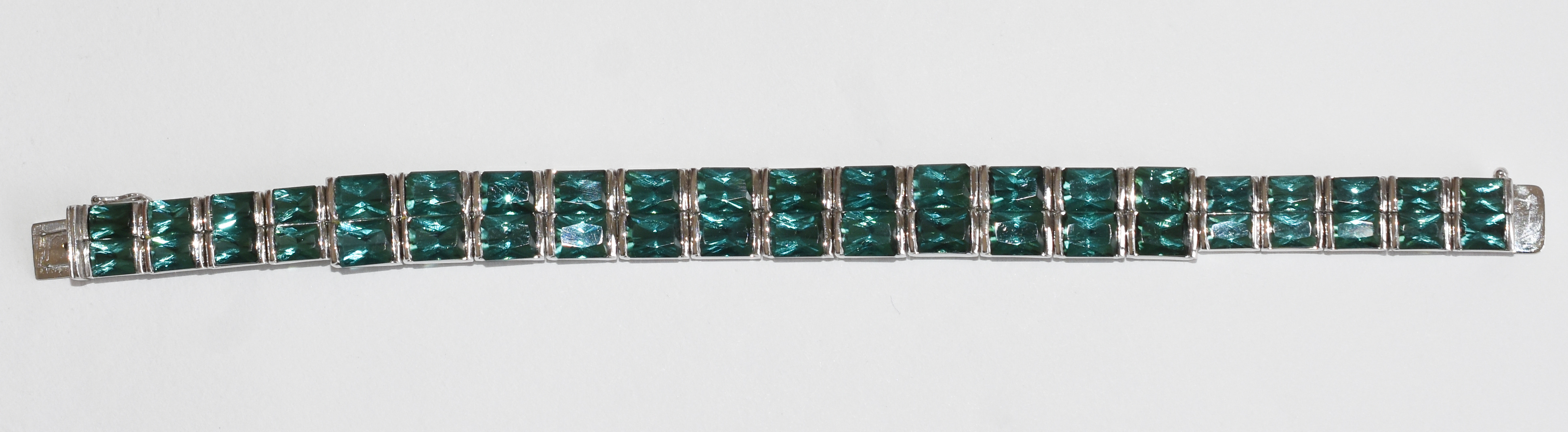 Pulseira de ouro branco com turmalinas de aproximadamente 36 cts de... - foto 2 de 5